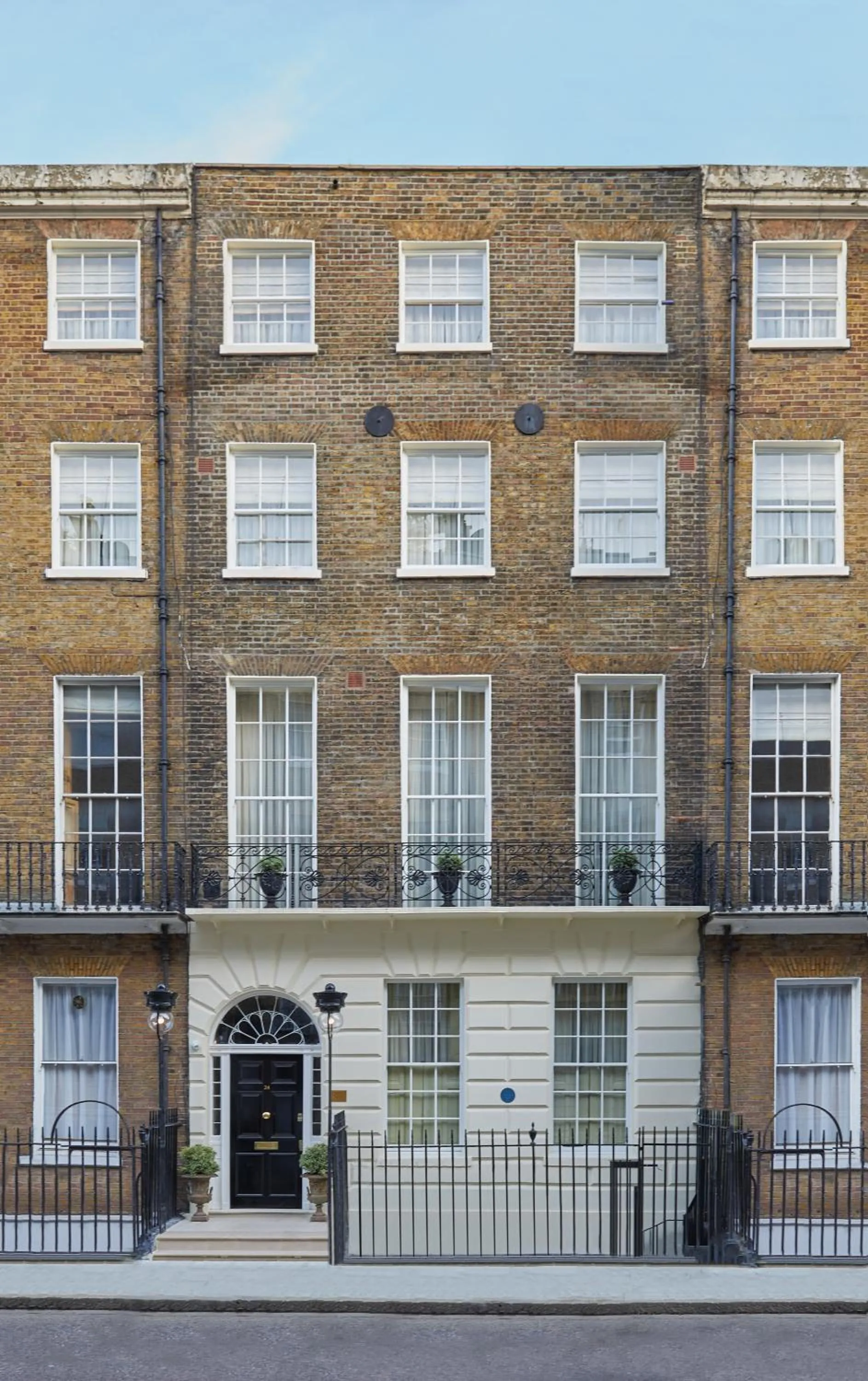 Property building in Henrys Townhouse Marylebone, London