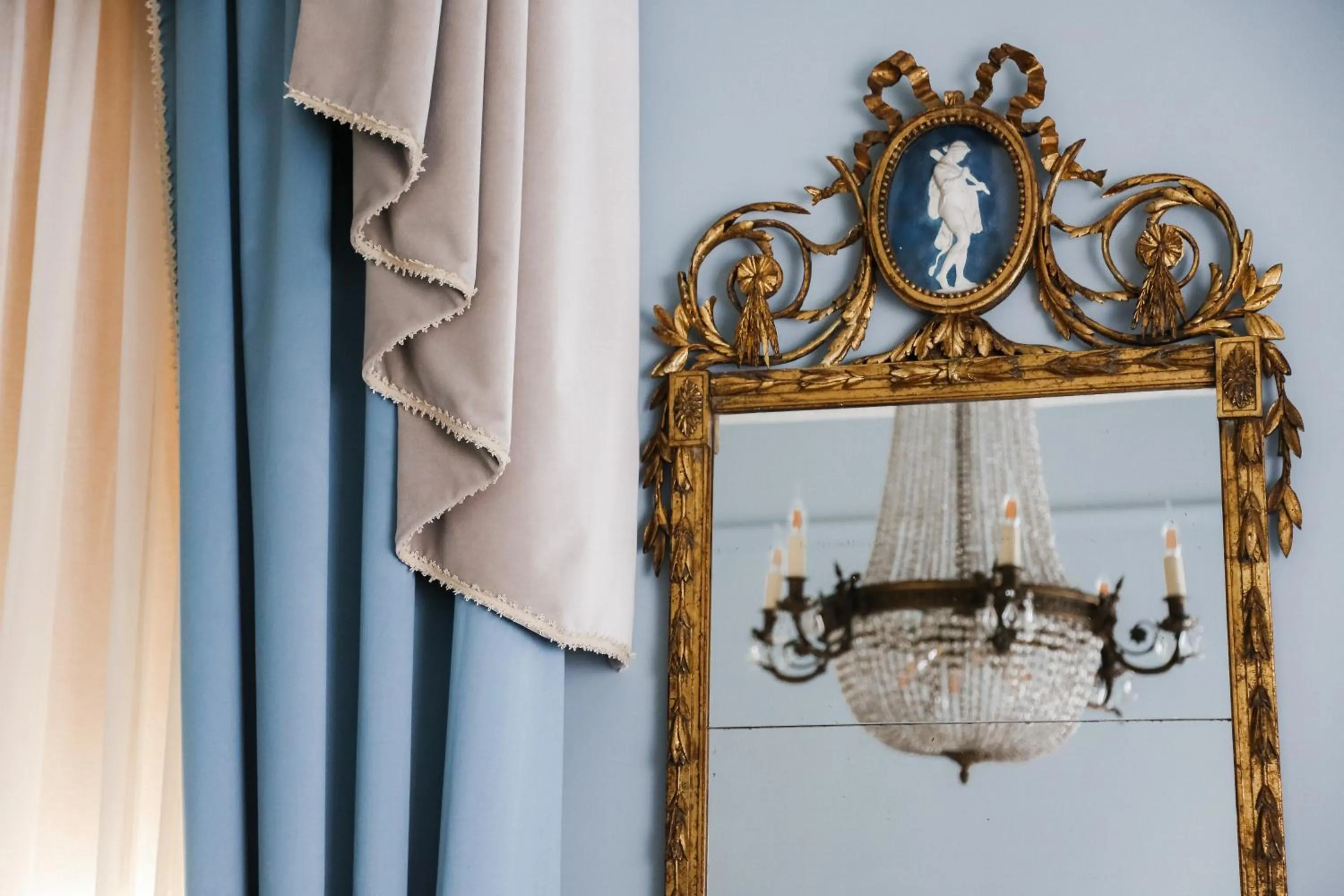 Decorative detail in Henrys Townhouse Marylebone, London