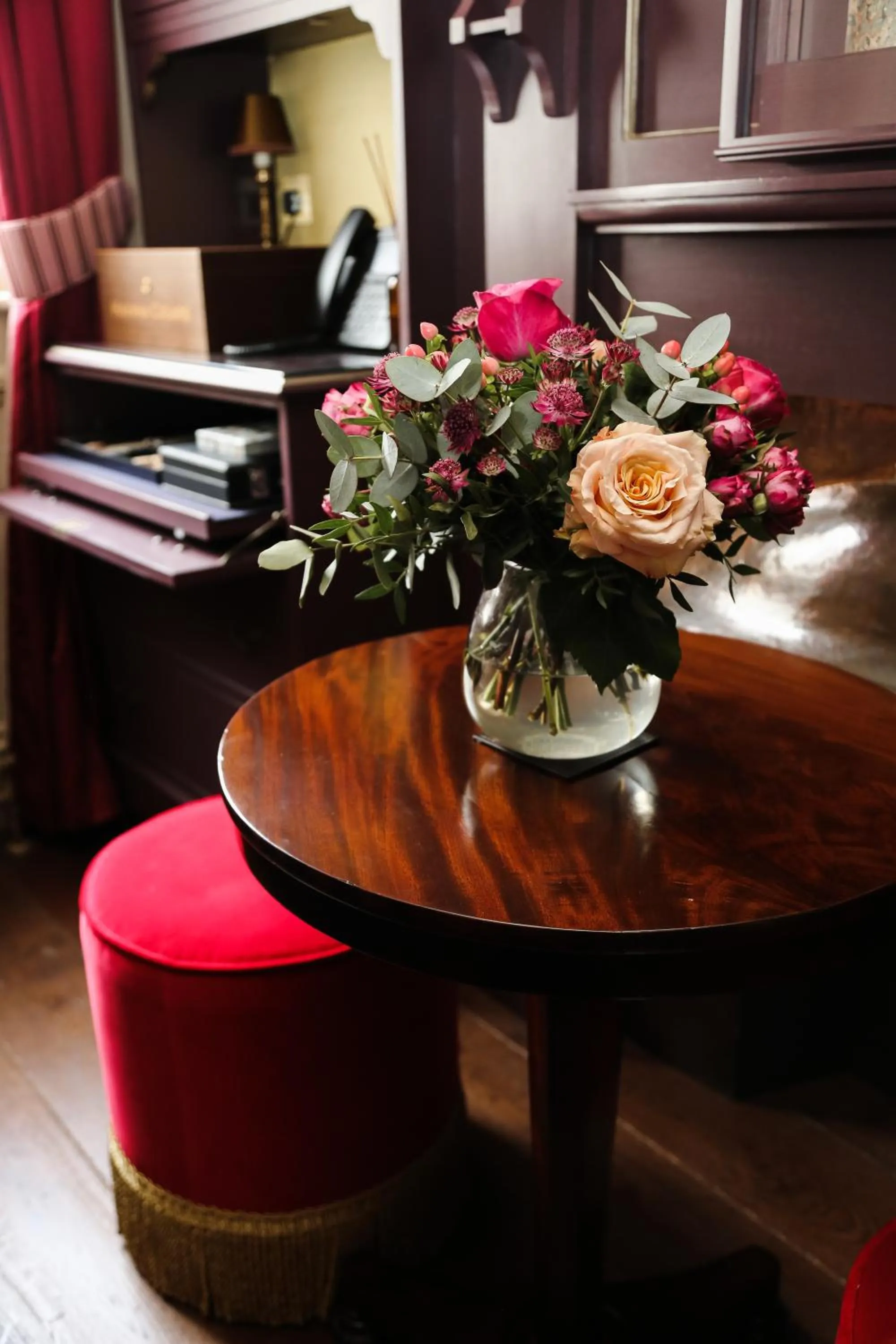 Seating area in Henrys Townhouse Marylebone, London