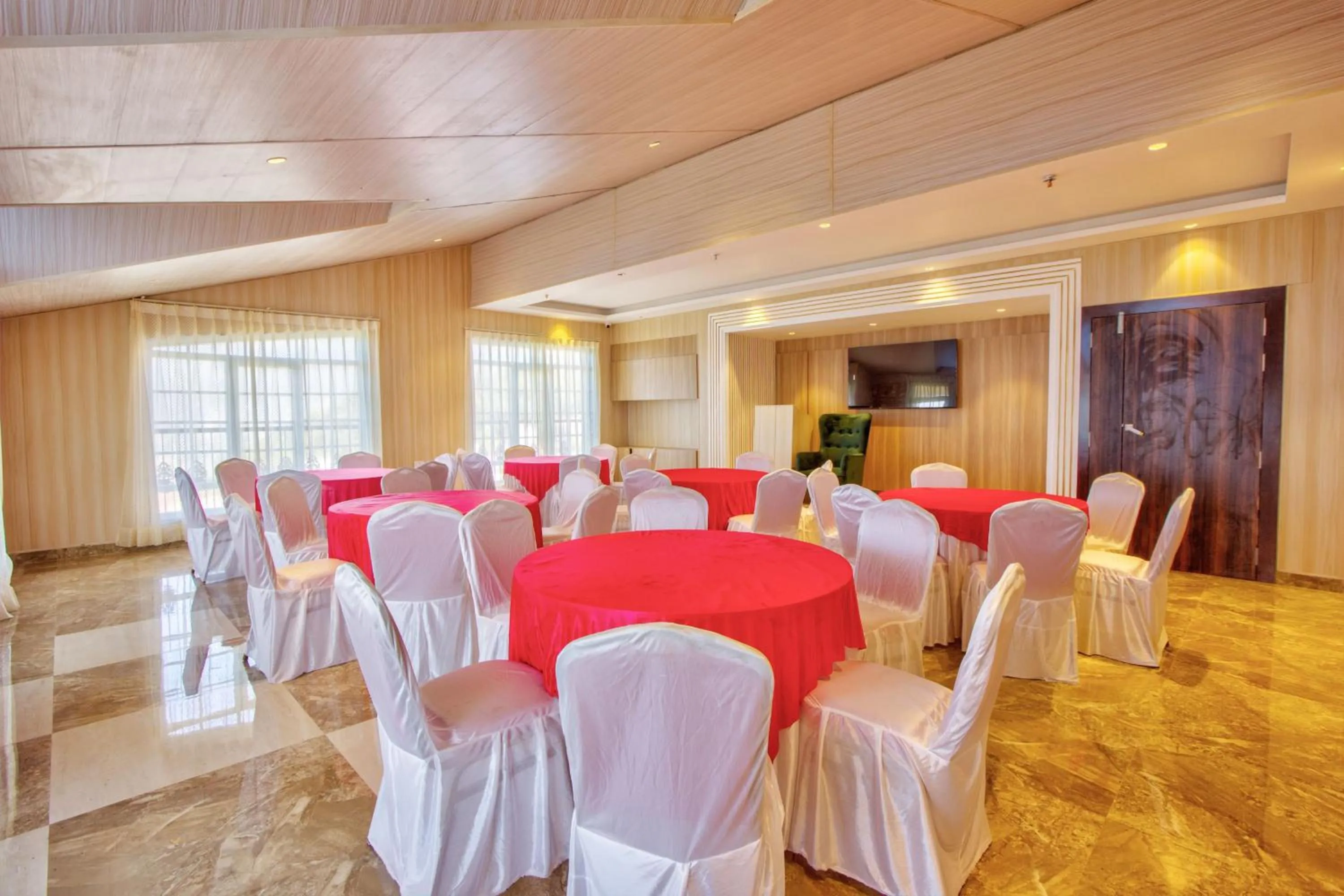 Business facilities in Hotel Katson Castle Dharamshala