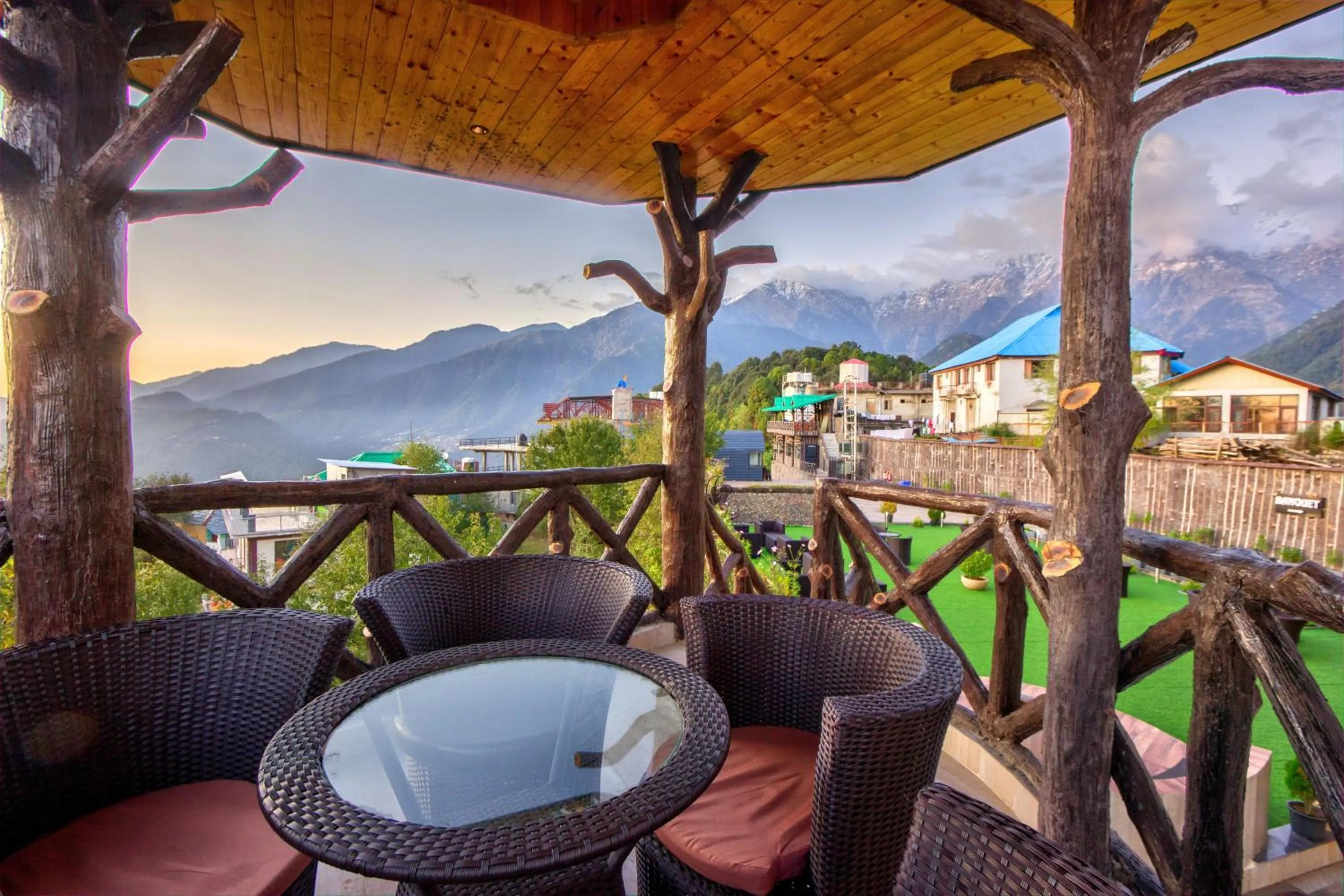 Patio in Hotel Katson Castle Dharamshala