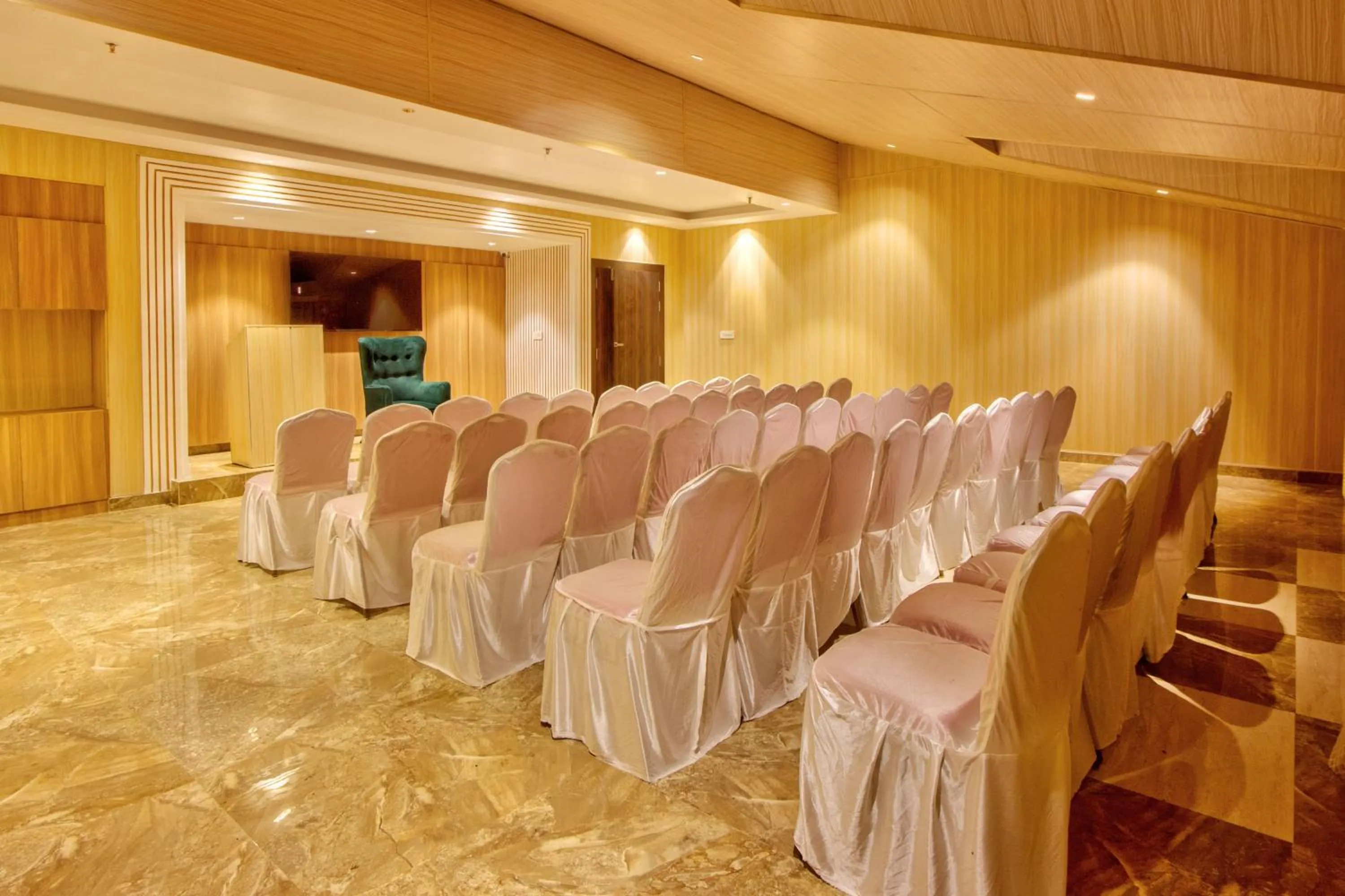 Business facilities in Hotel Katson Castle Dharamshala