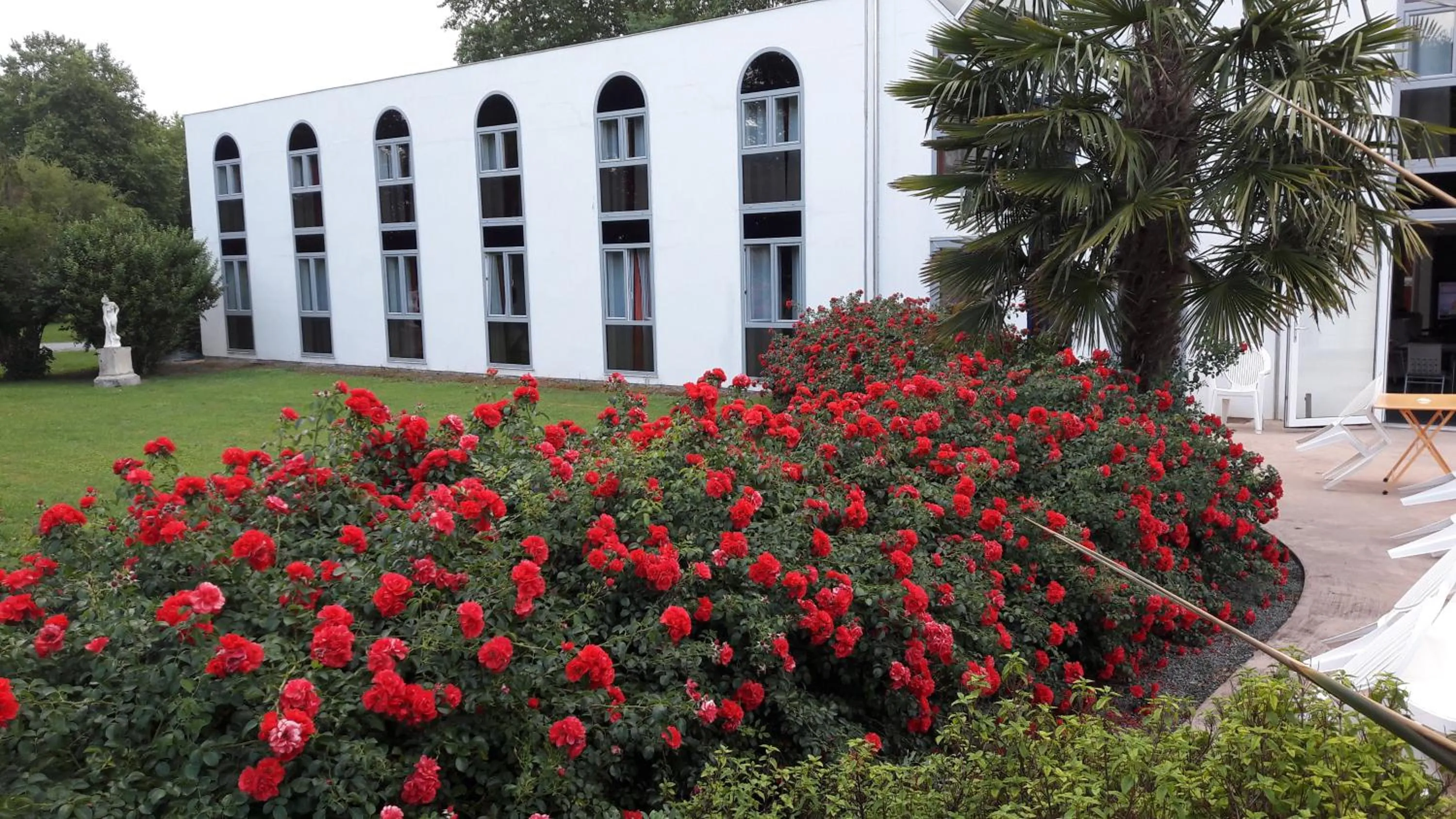 Garden view in Agape Hotel Niort- Bessines