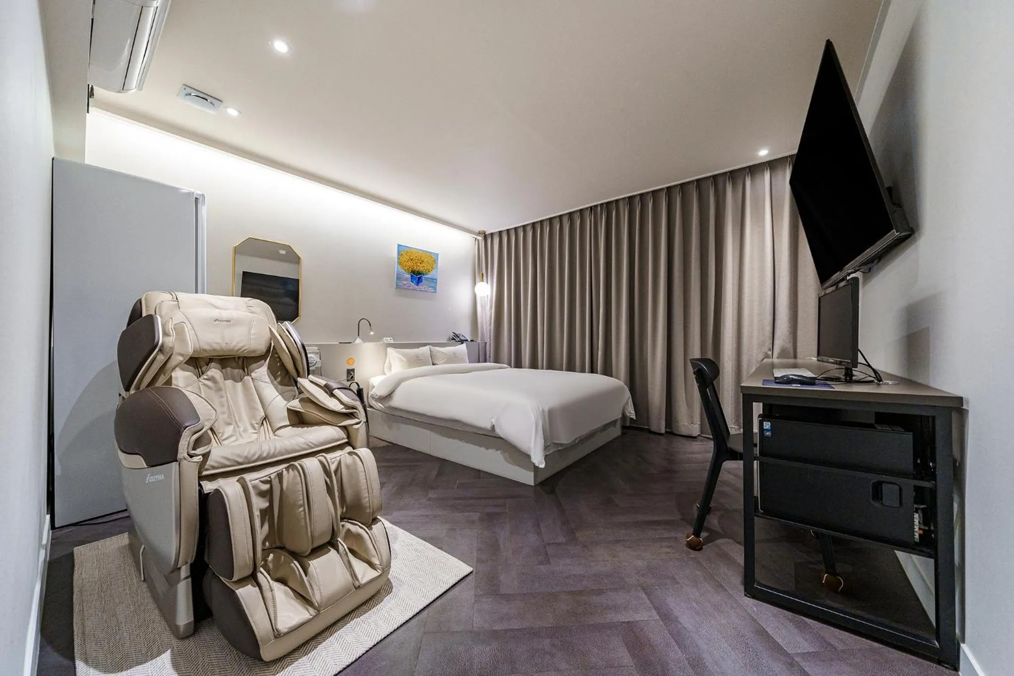 Bed in Hotel Yam Gumi