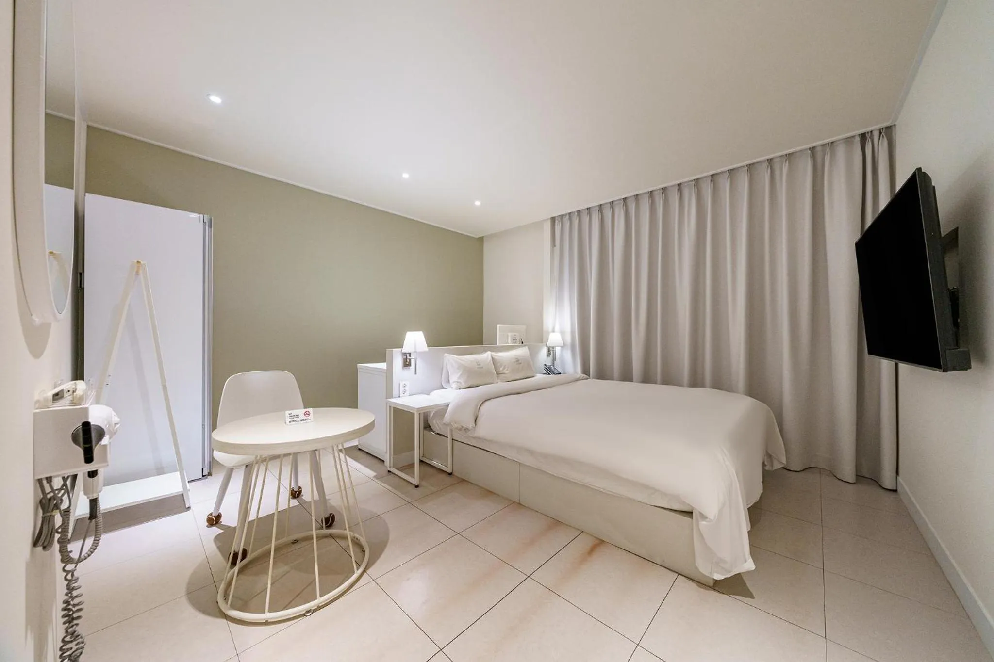 Bed in Hotel Yam Gumi