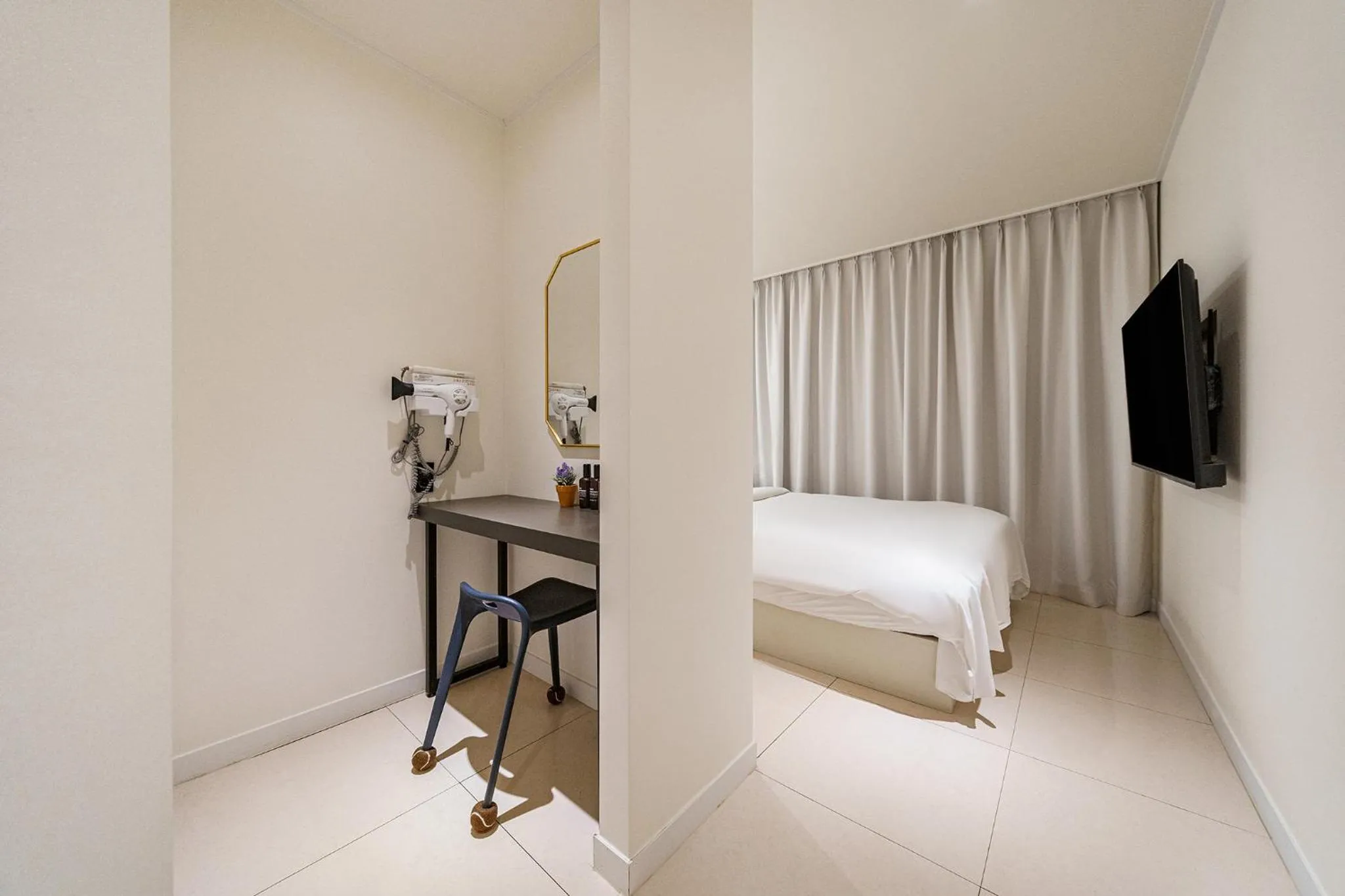 Bed in Hotel Yam Gumi