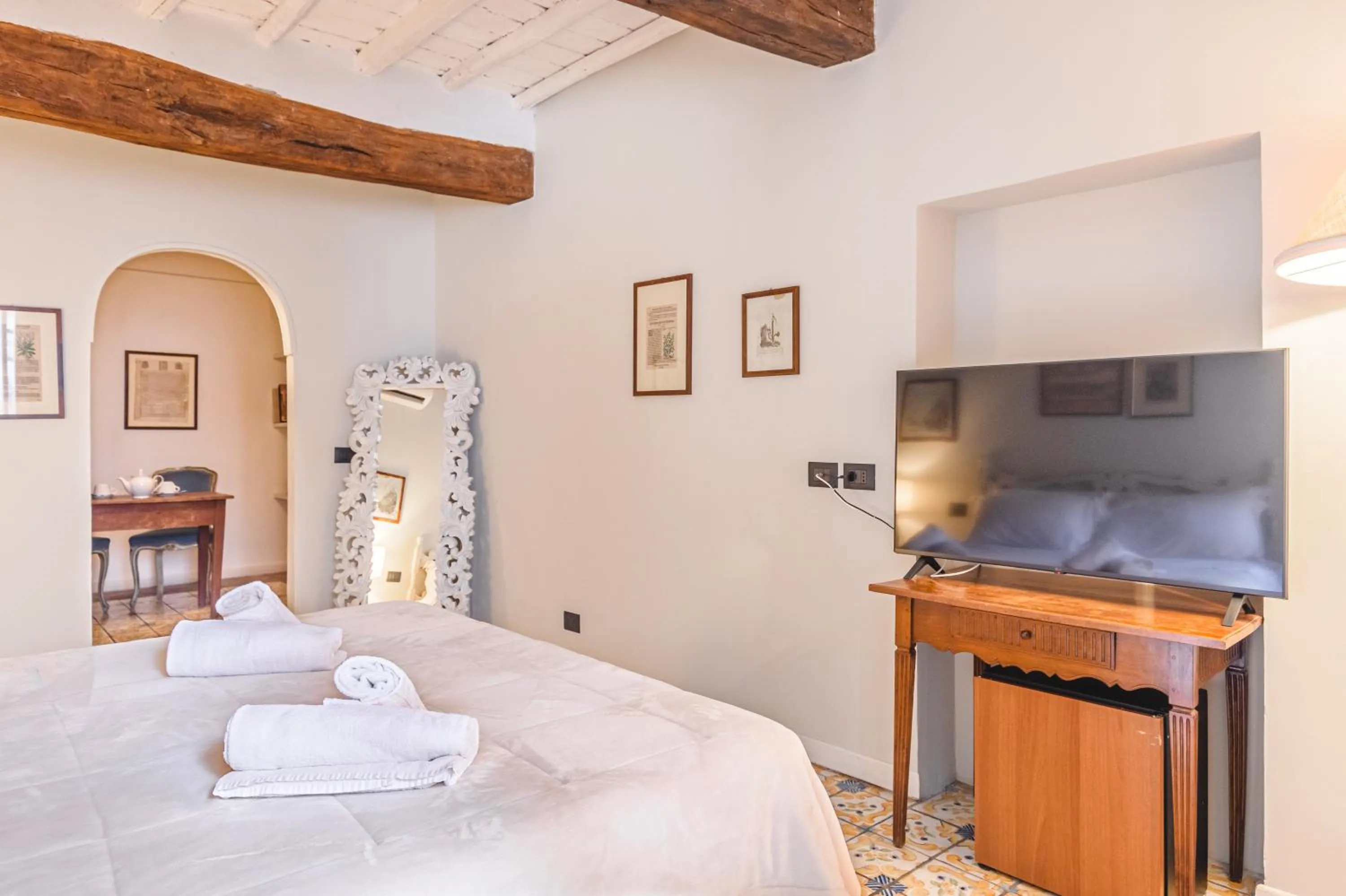 TV and multimedia, Bed in Il Battistero Siena Residenza d'Epoca