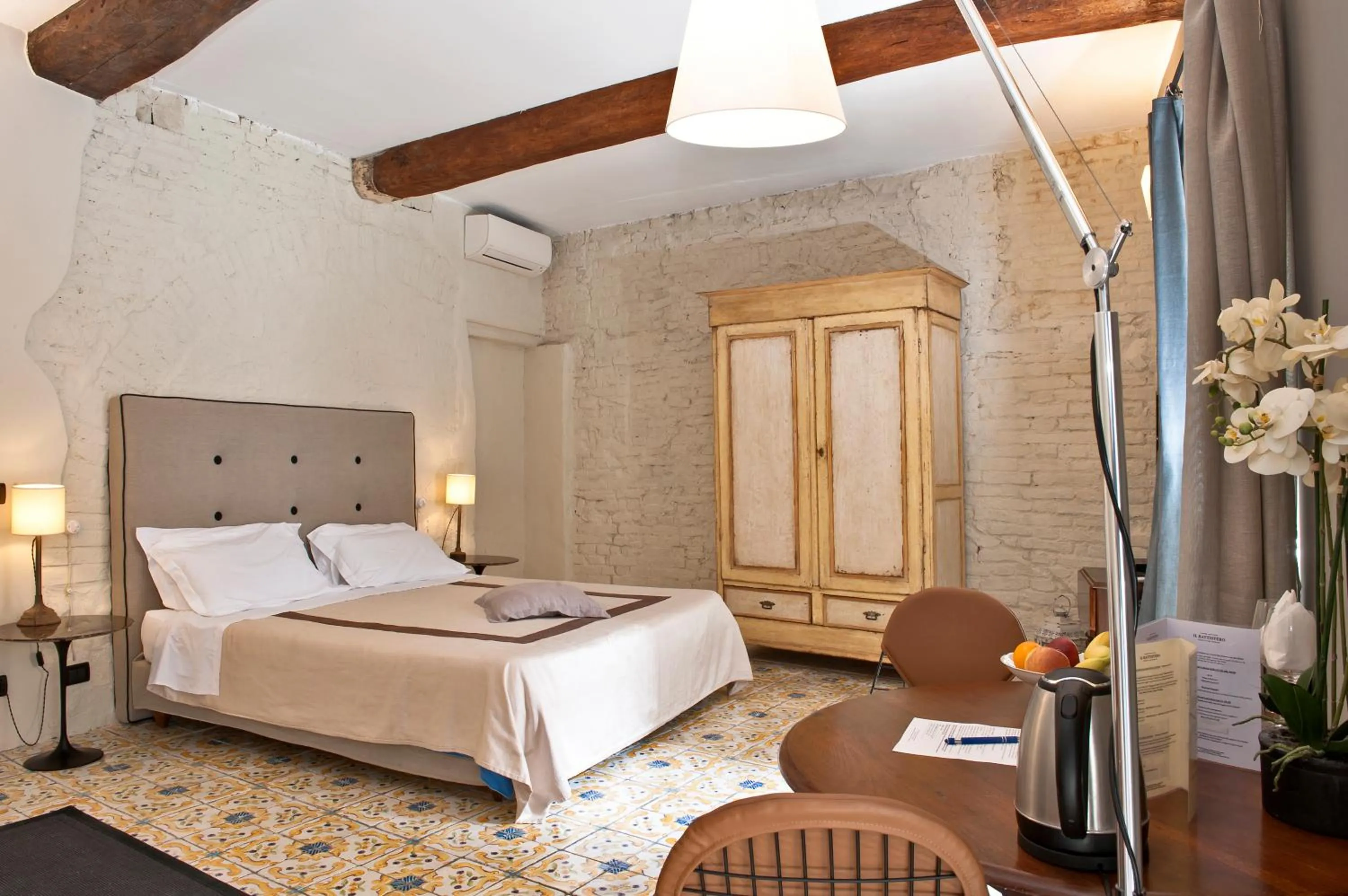 Bed in Il Battistero Siena Residenza d'Epoca