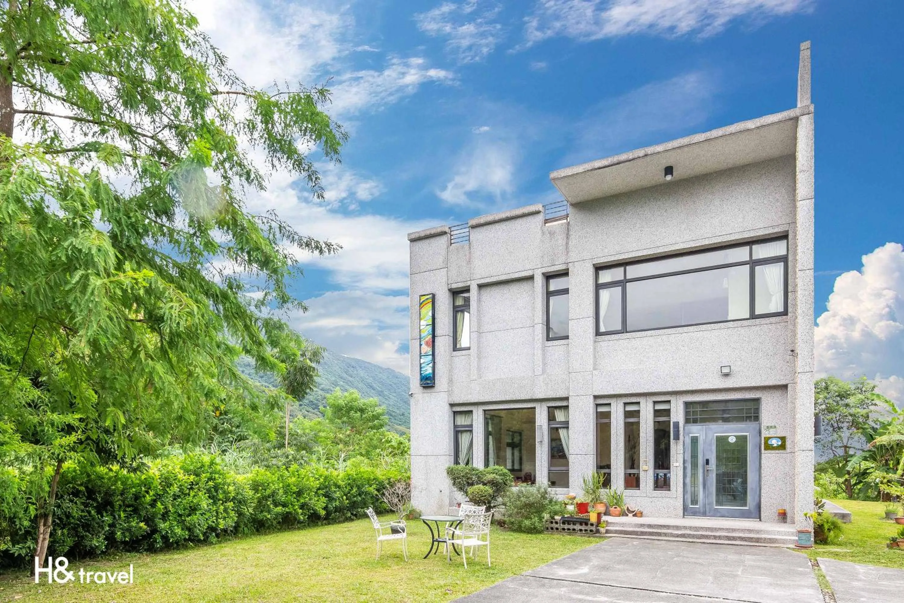 Decorative detail in Qian B&B