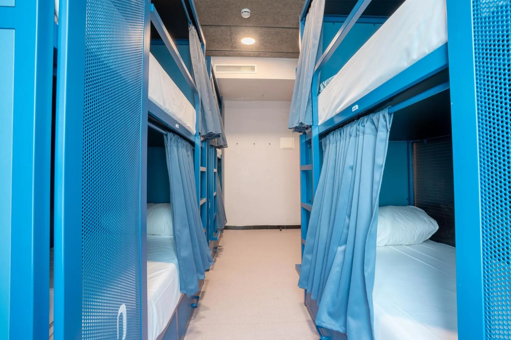 Bed in Ideal Youth Hostel