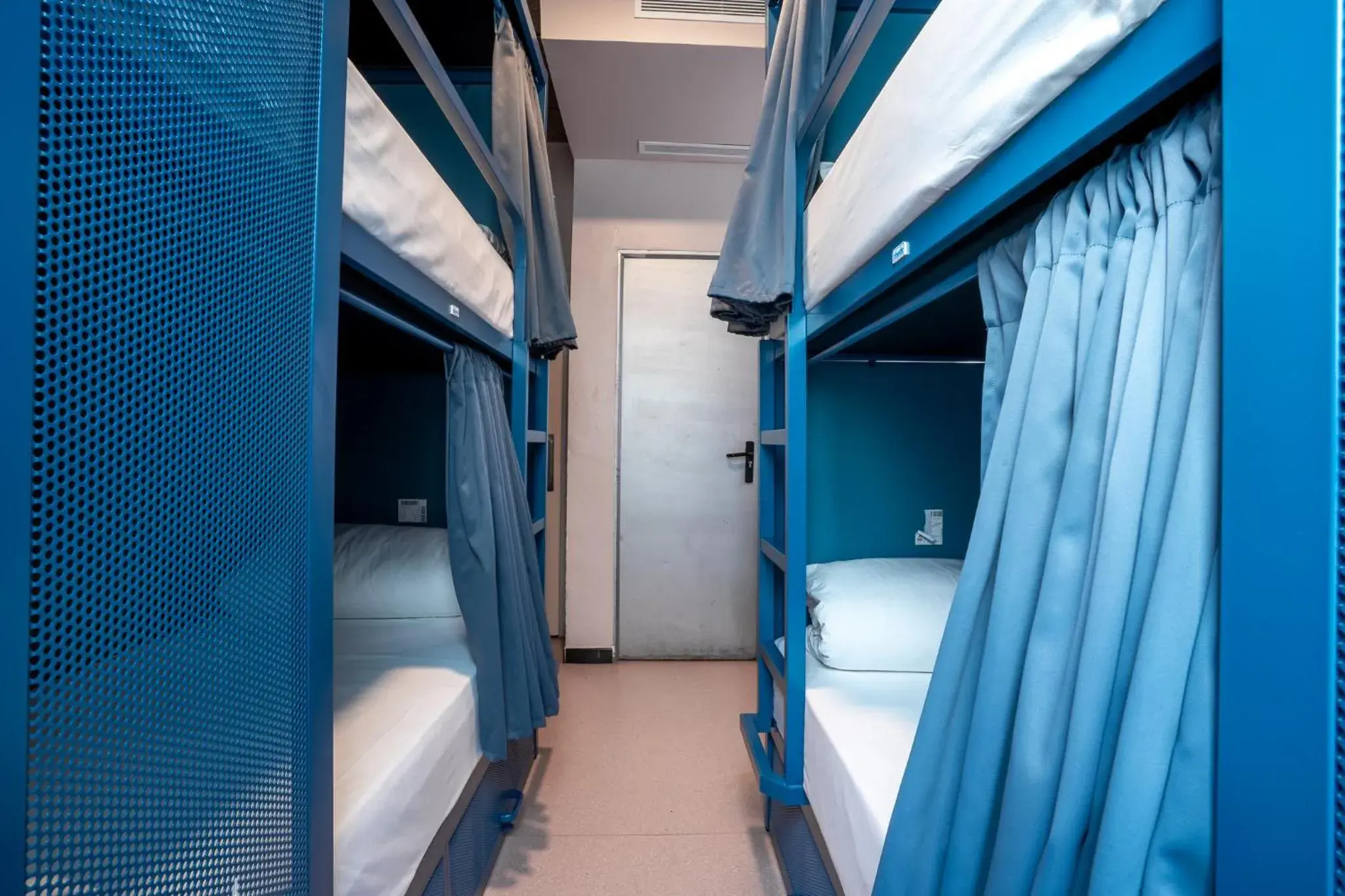 Bed in 4-Bed Mixed Dormitory Room with Shared Bathroom in Ideal Youth Hostel Bed in 4-Bed Mixed Dormitory Room with Shared Bathroom in Ideal Youth Hostel