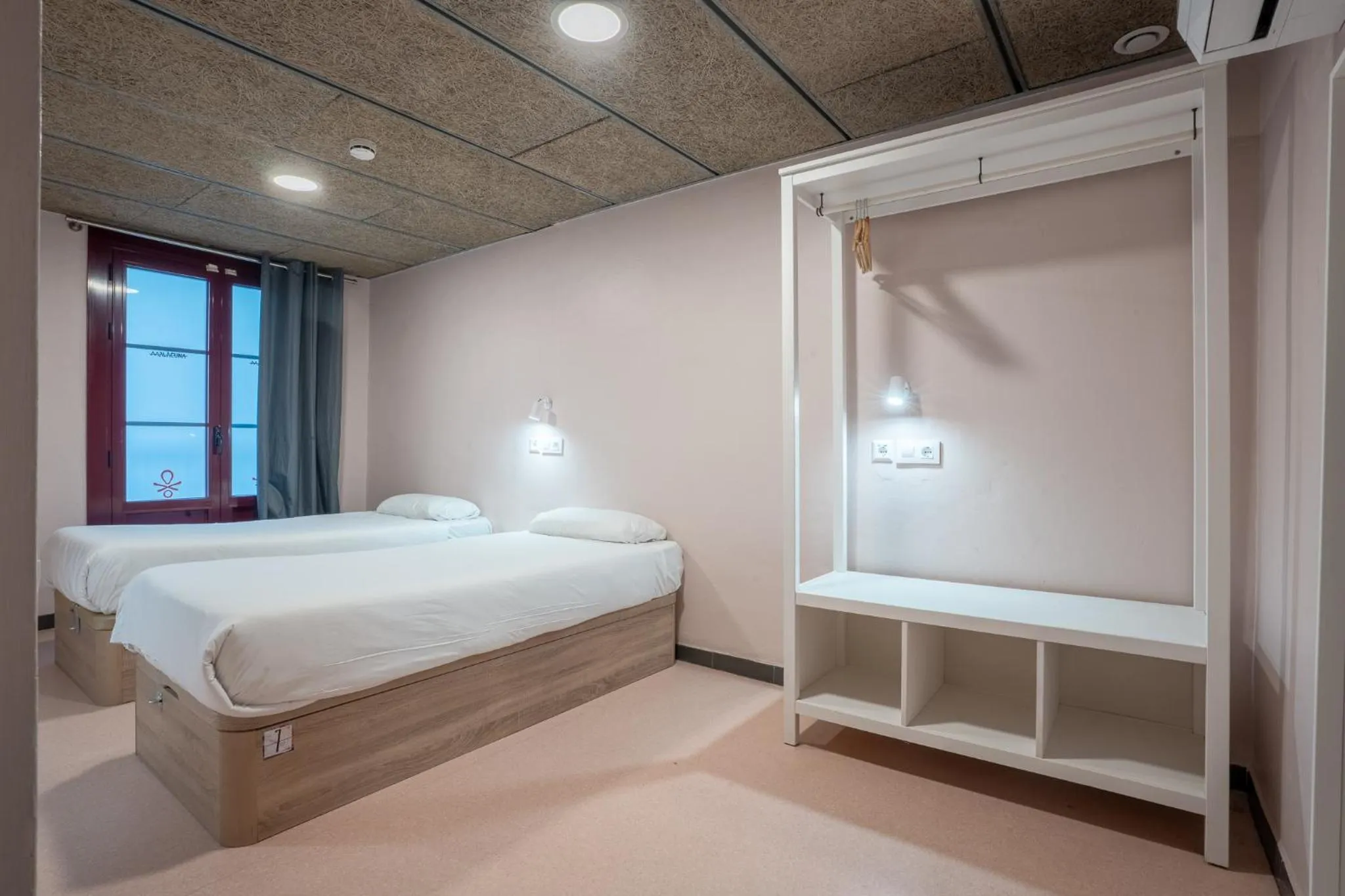 Bed in Ideal Youth Hostel