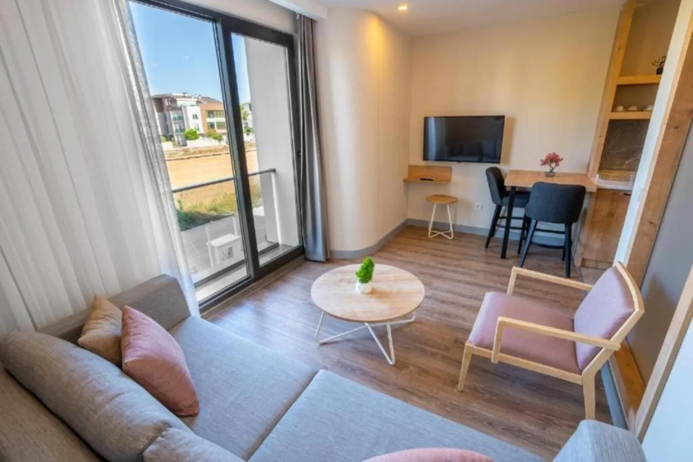 Communal lounge/ TV room in Let'stay Marine Homes