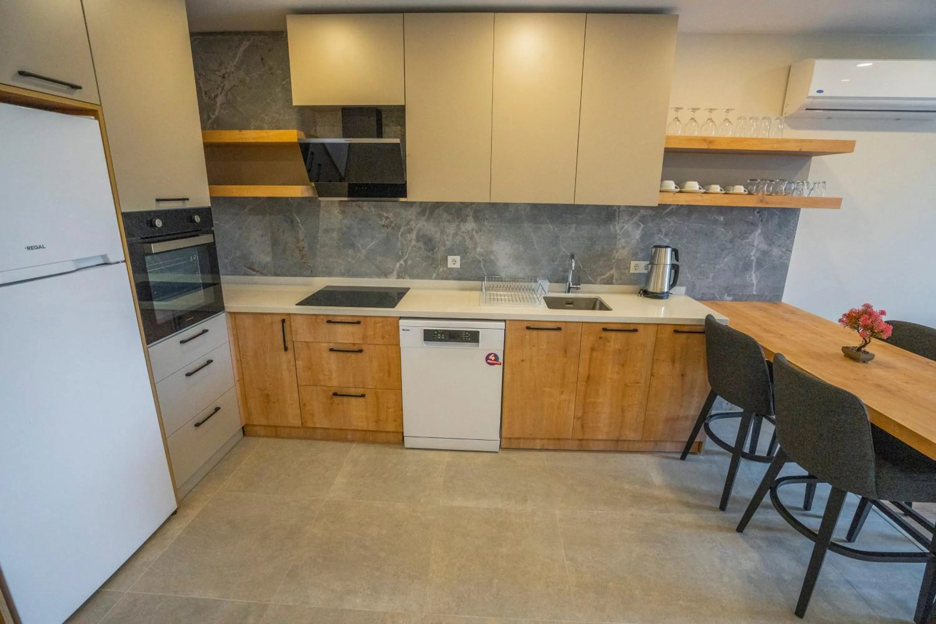 Let'stay Marine Homes