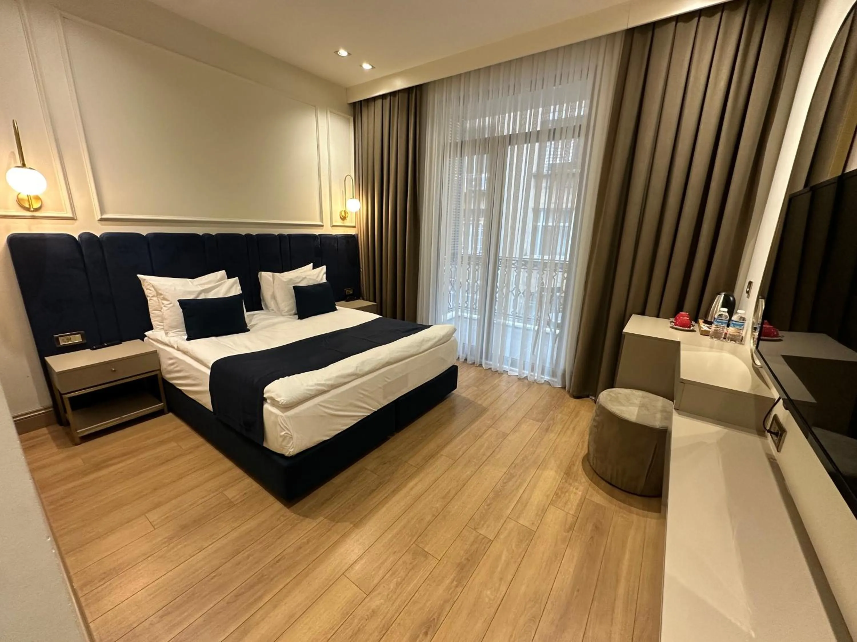 Bed in Taksim Bosphorus Hotel