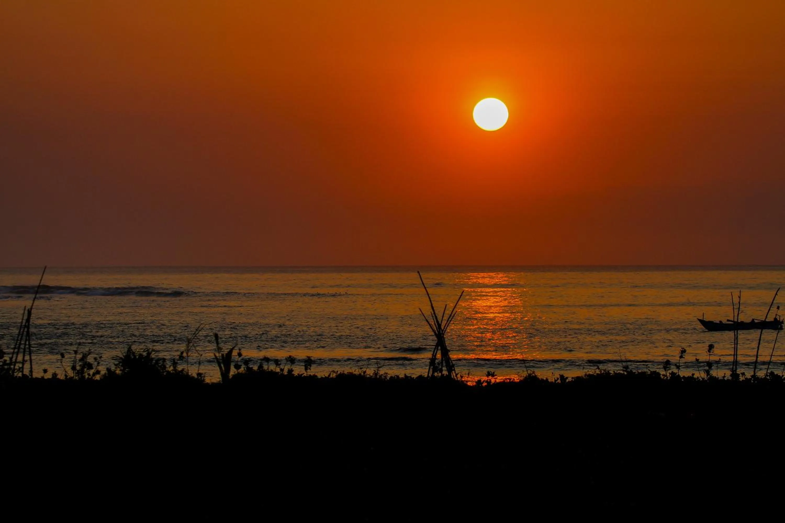 Beach in Balong Balong Surf Bungalows & Restaurant