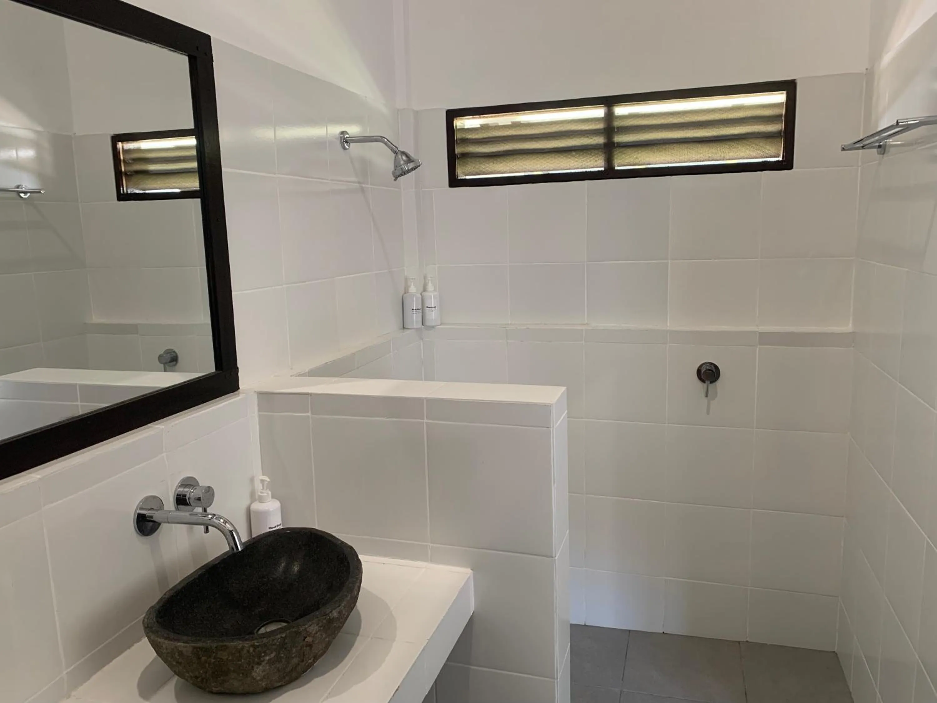 Shower in Balong Balong Surf Bungalows & Restaurant