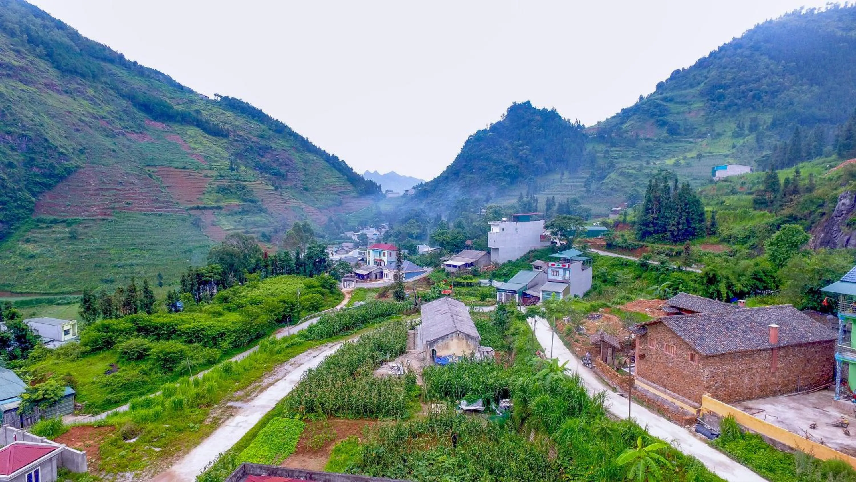 Nearby landmark in Dinh Đá H'Mông - Karsterly Rock Lodge