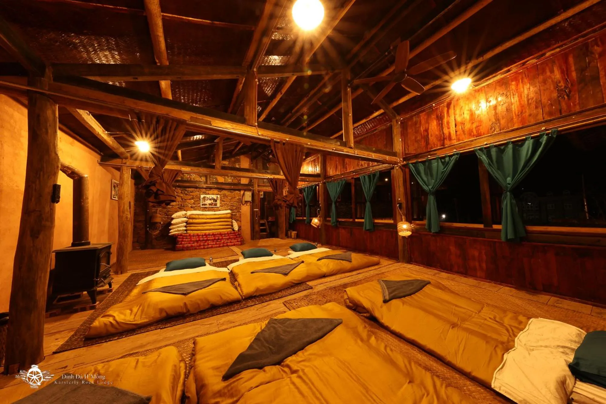 Bed in Dinh Đá H'Mông - Karsterly Rock Lodge