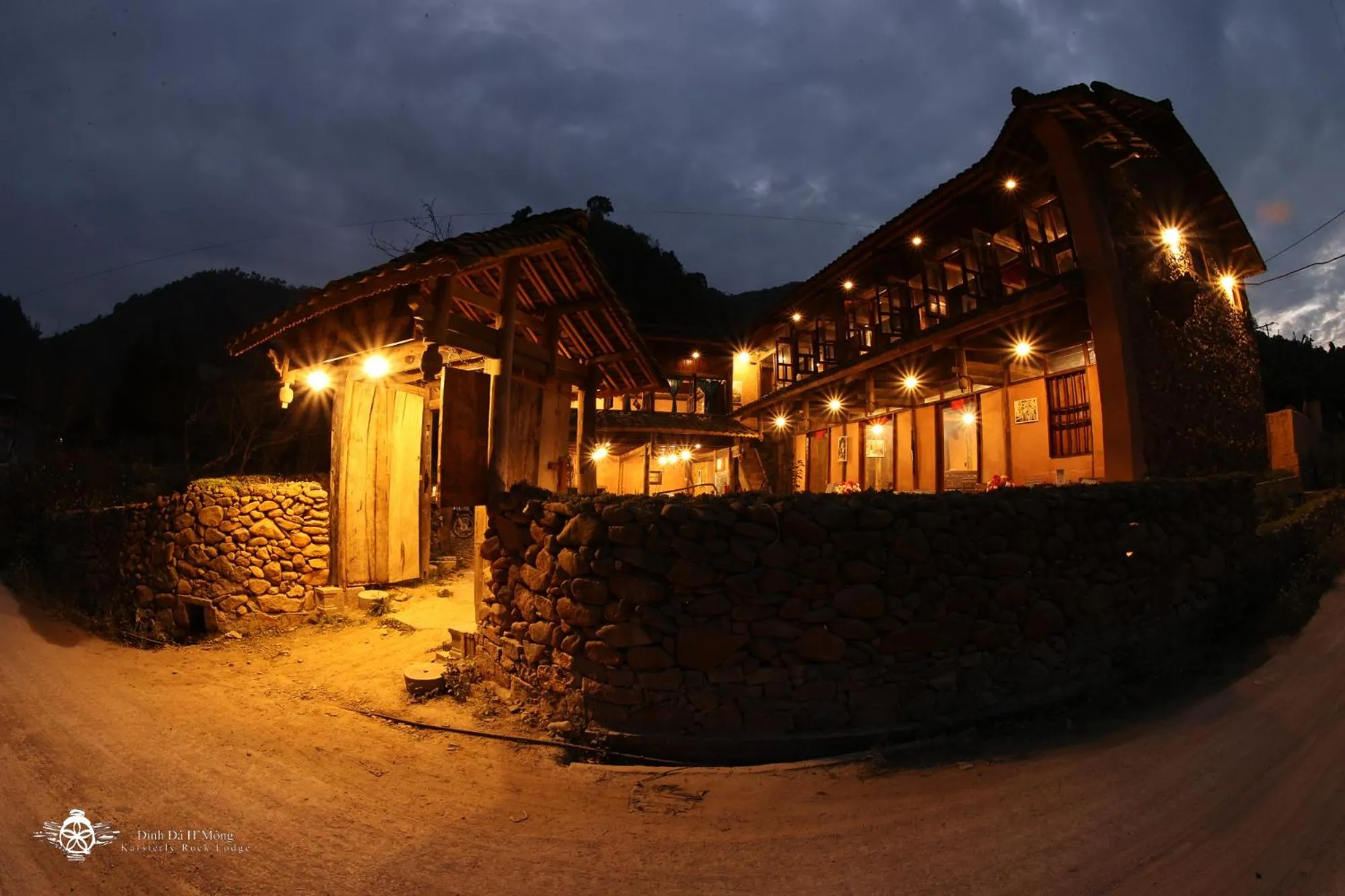 Property building in Dinh Đá H'Mông - Karsterly Rock Lodge