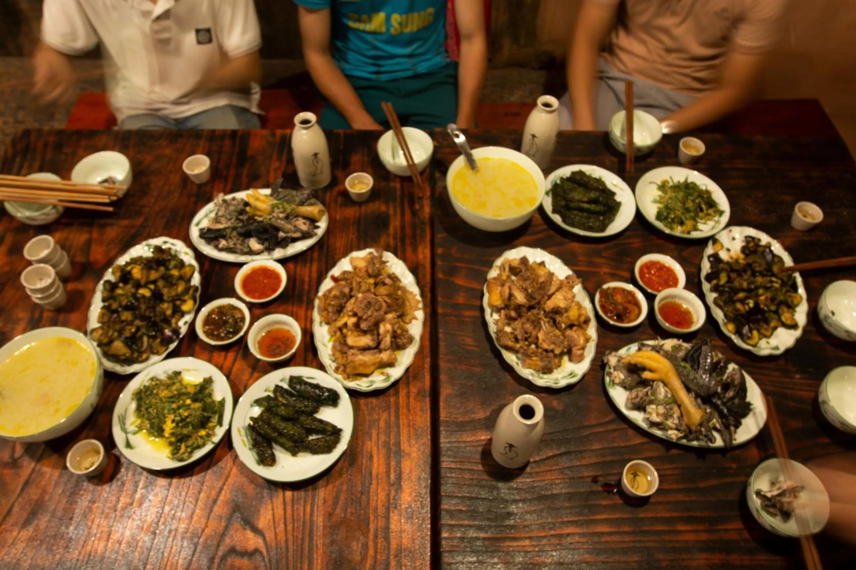 Dinner in Dinh Đá H'Mông - Karsterly Rock Lodge