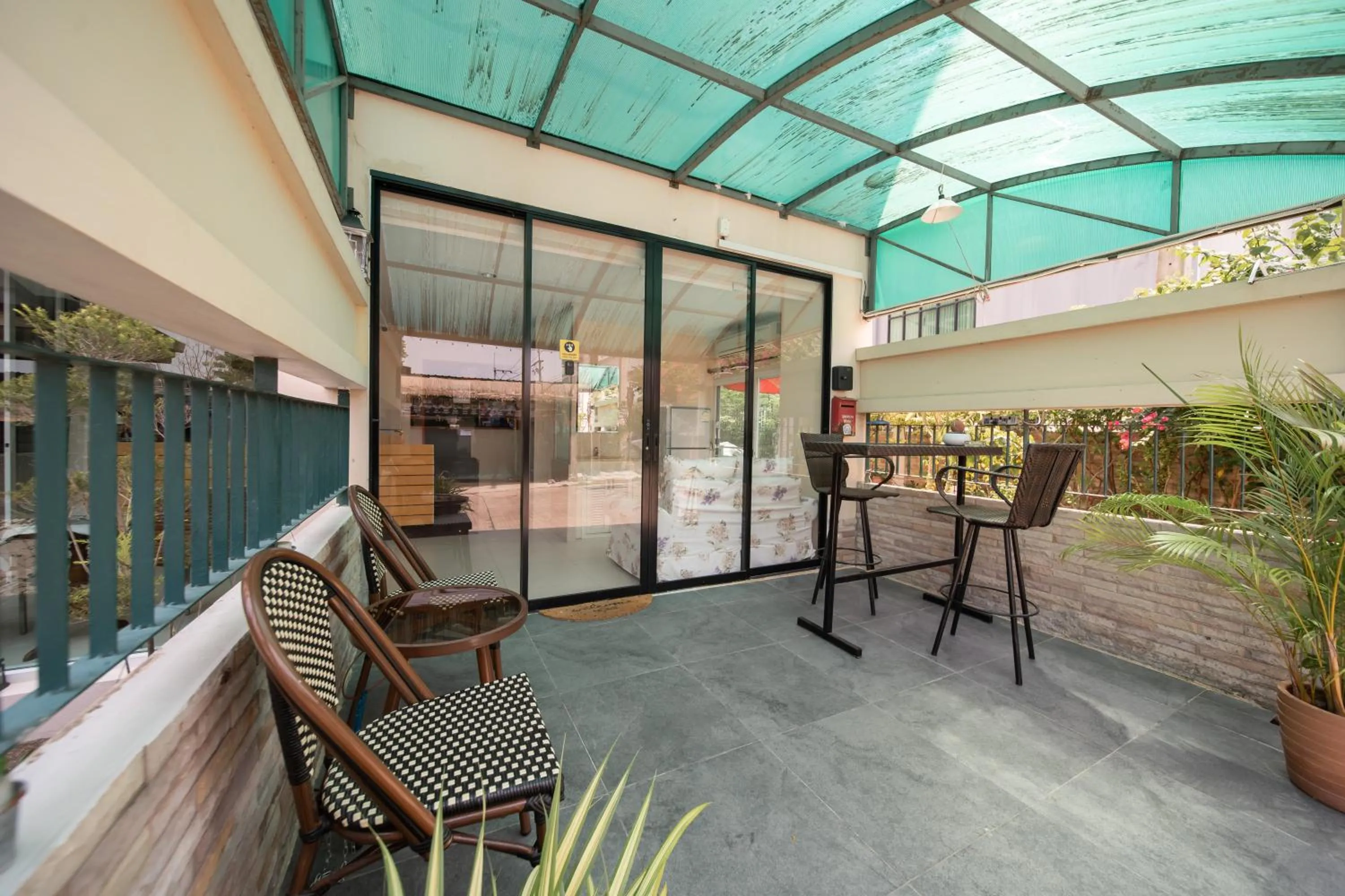 Property building in Shamrock Hotel Pattaya