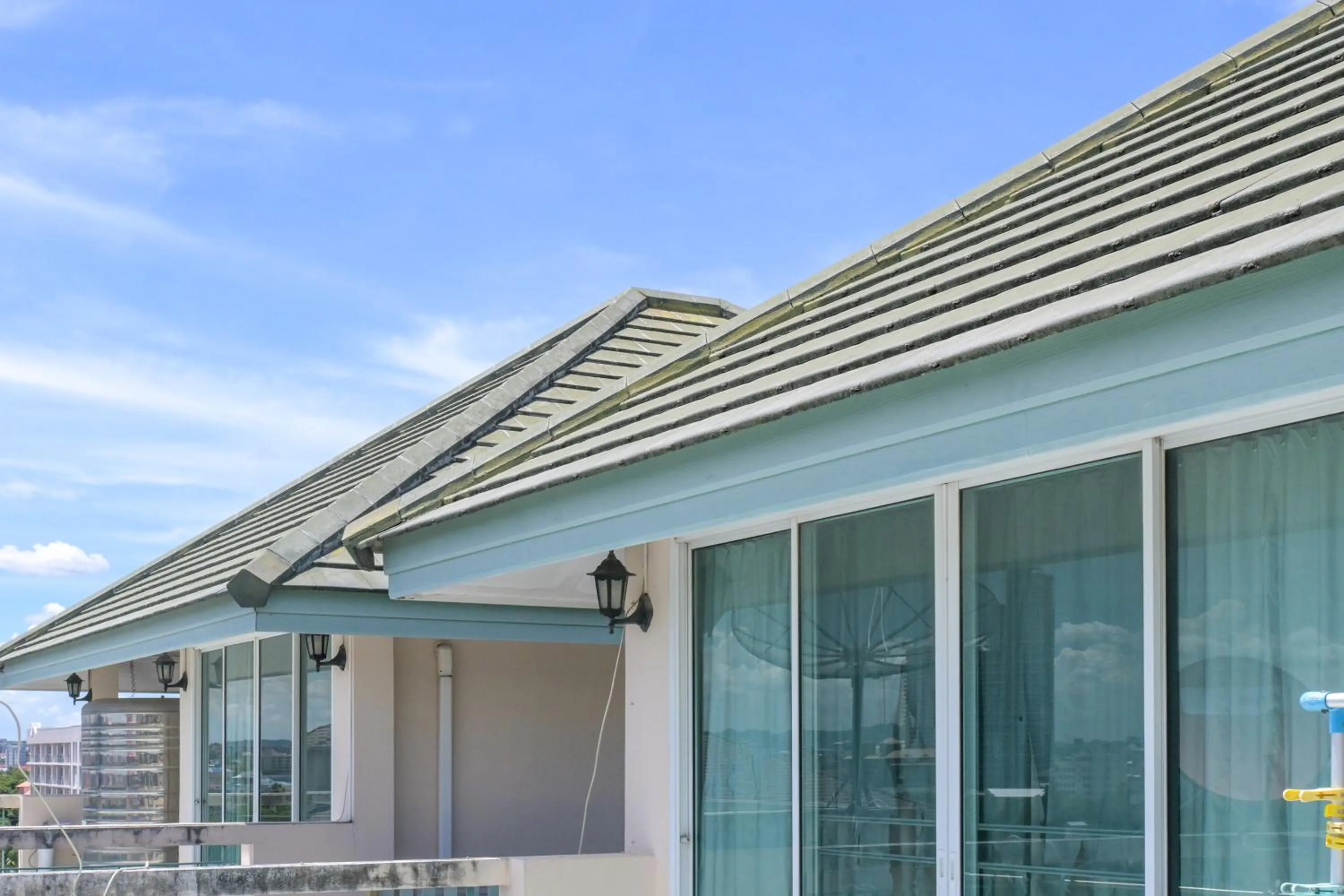 Property building in Shamrock Hotel Pattaya