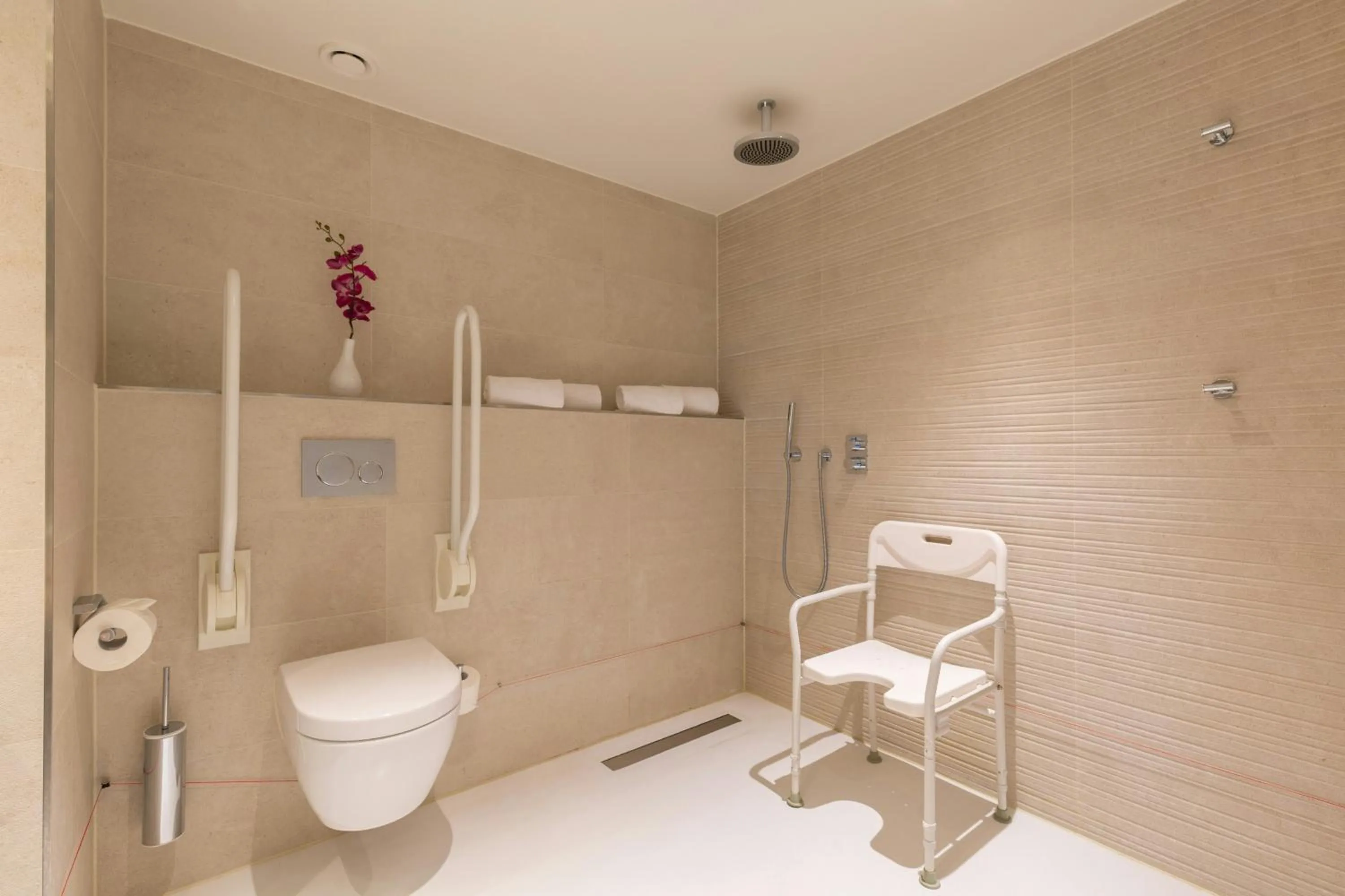 Bathroom in Leonardo Royal Hotel Den Haag Promenade