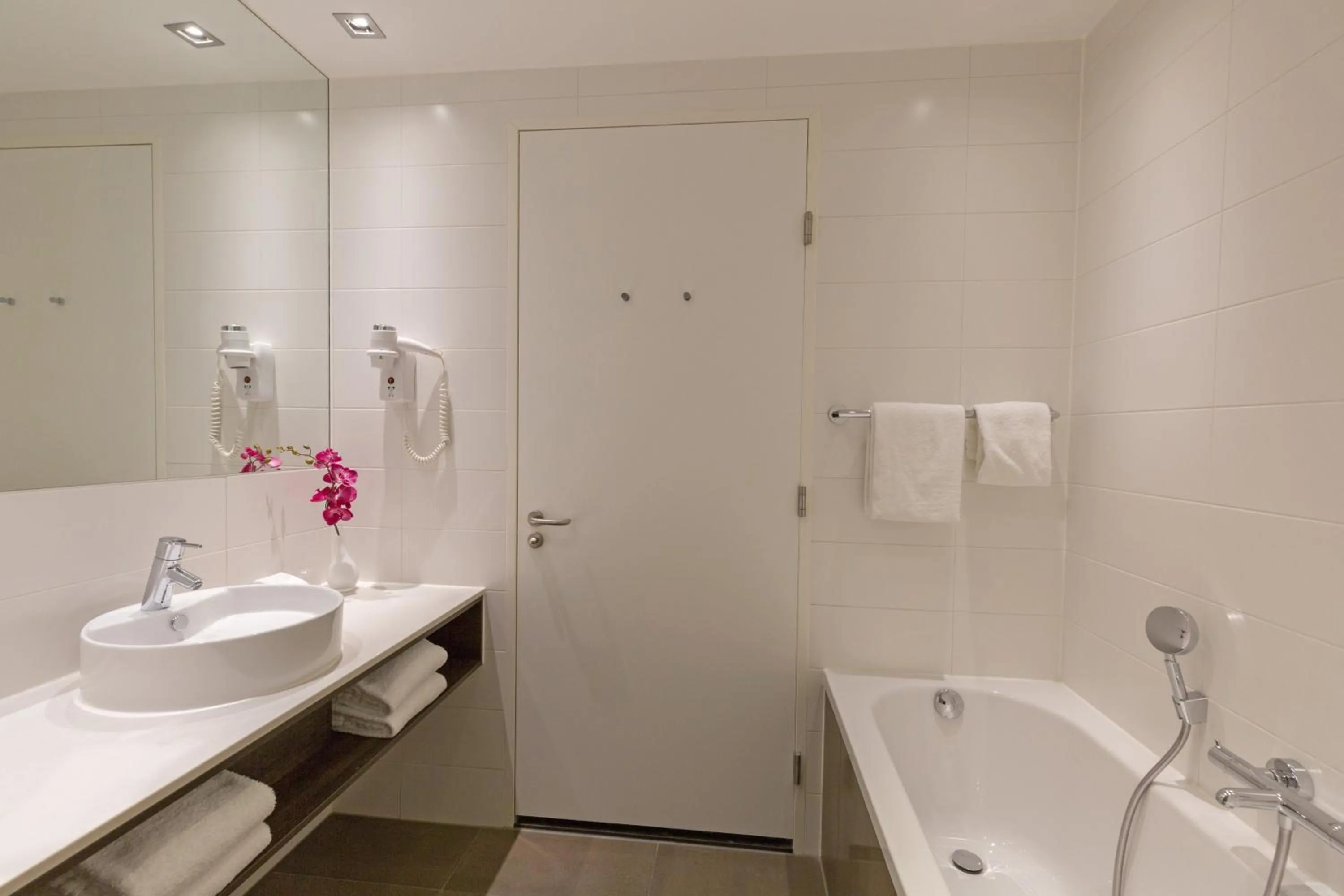 Bathroom in Leonardo Royal Hotel Den Haag Promenade