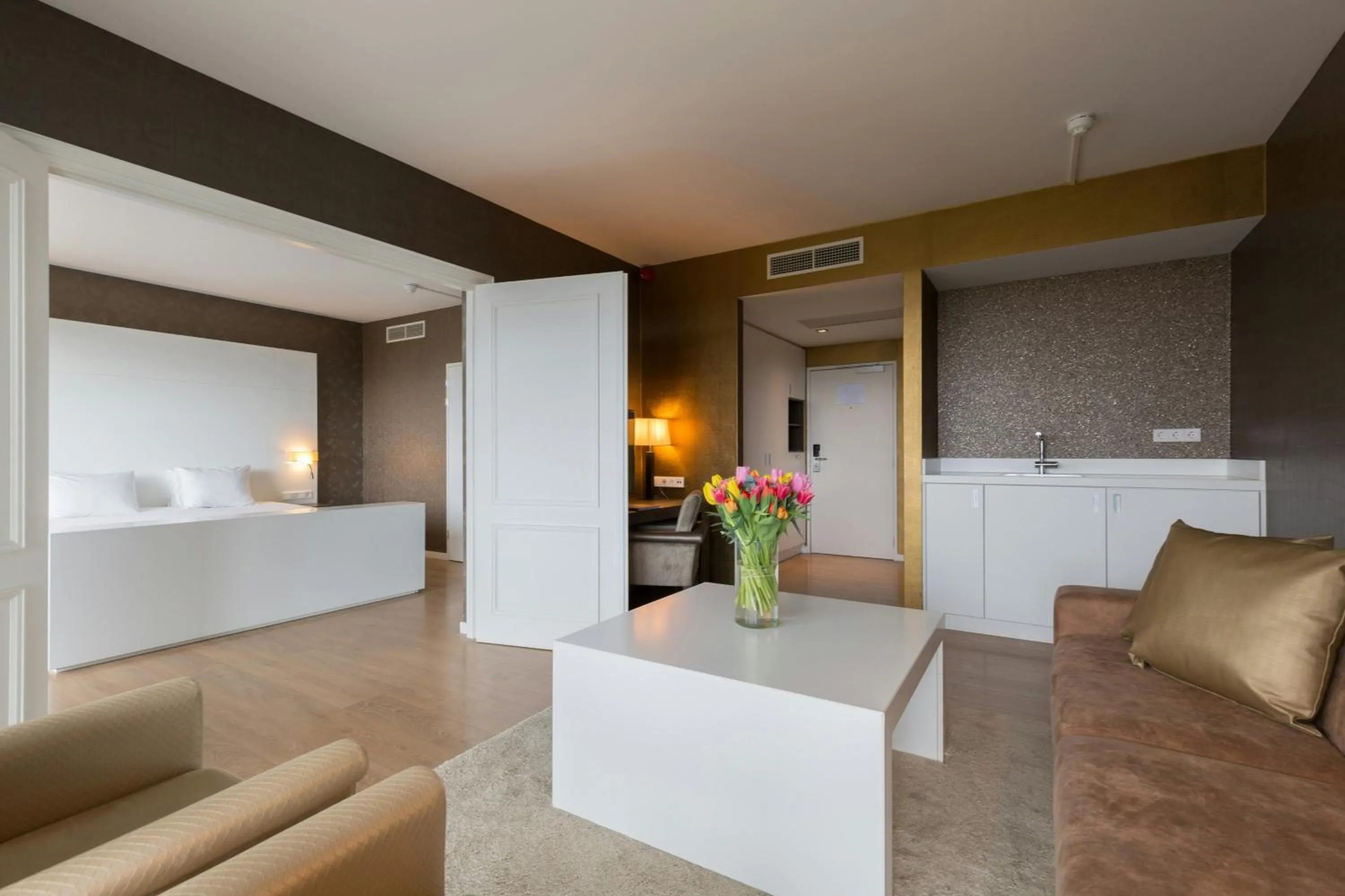 Photo of the whole room in Leonardo Royal Hotel Den Haag Promenade