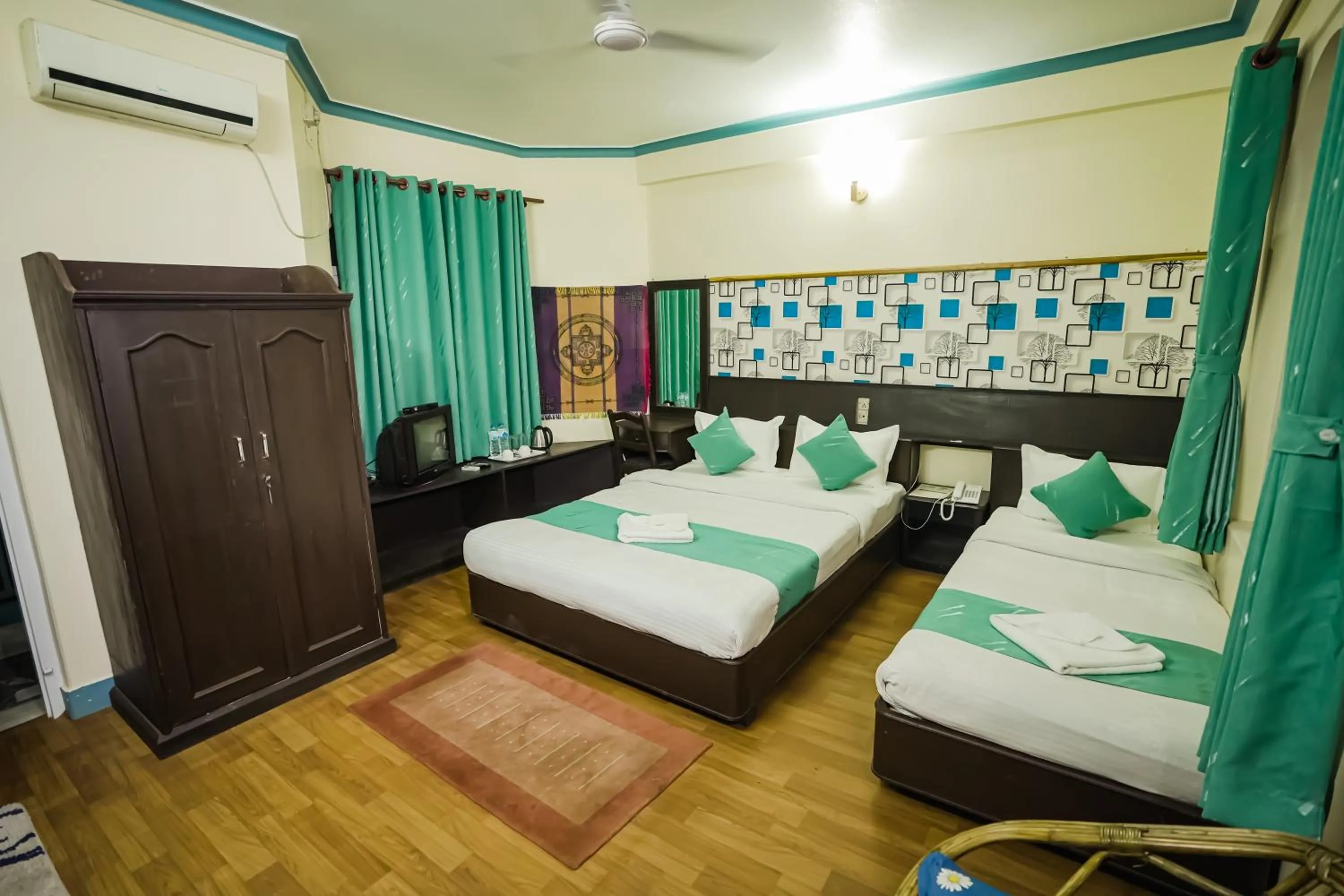 Bed in Himalayan Guest House