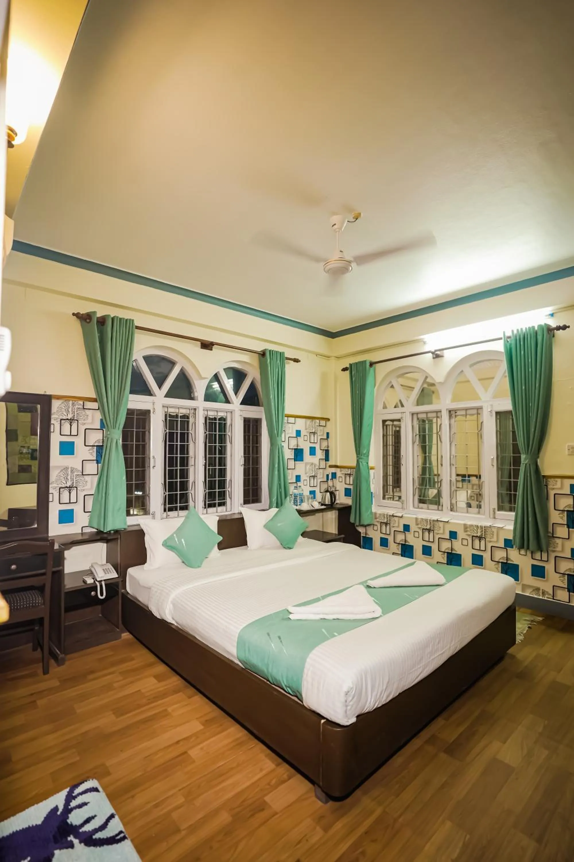 Bed in Himalayan Guest House