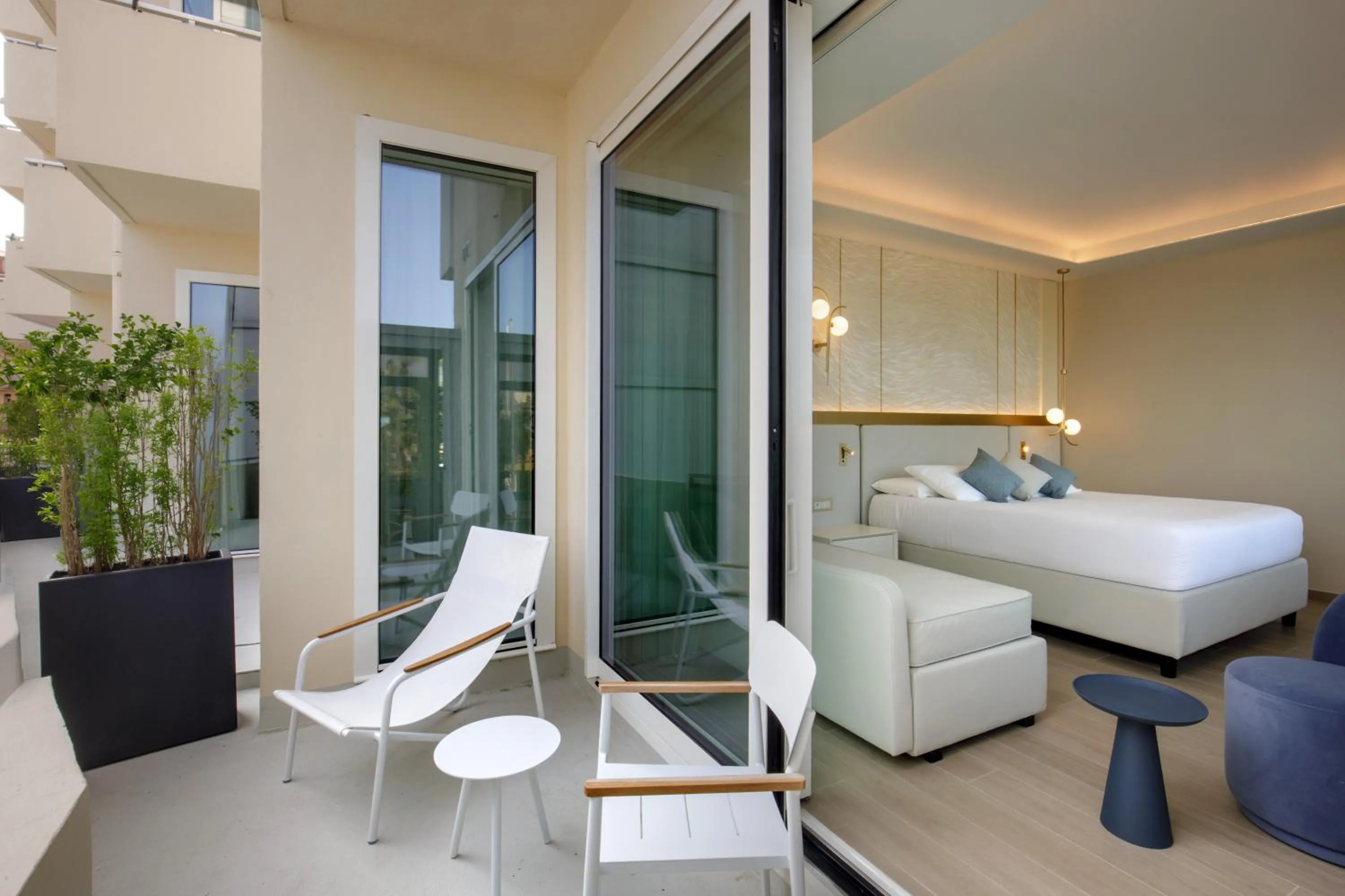 Bed in Ambasciatori Suite Hotel