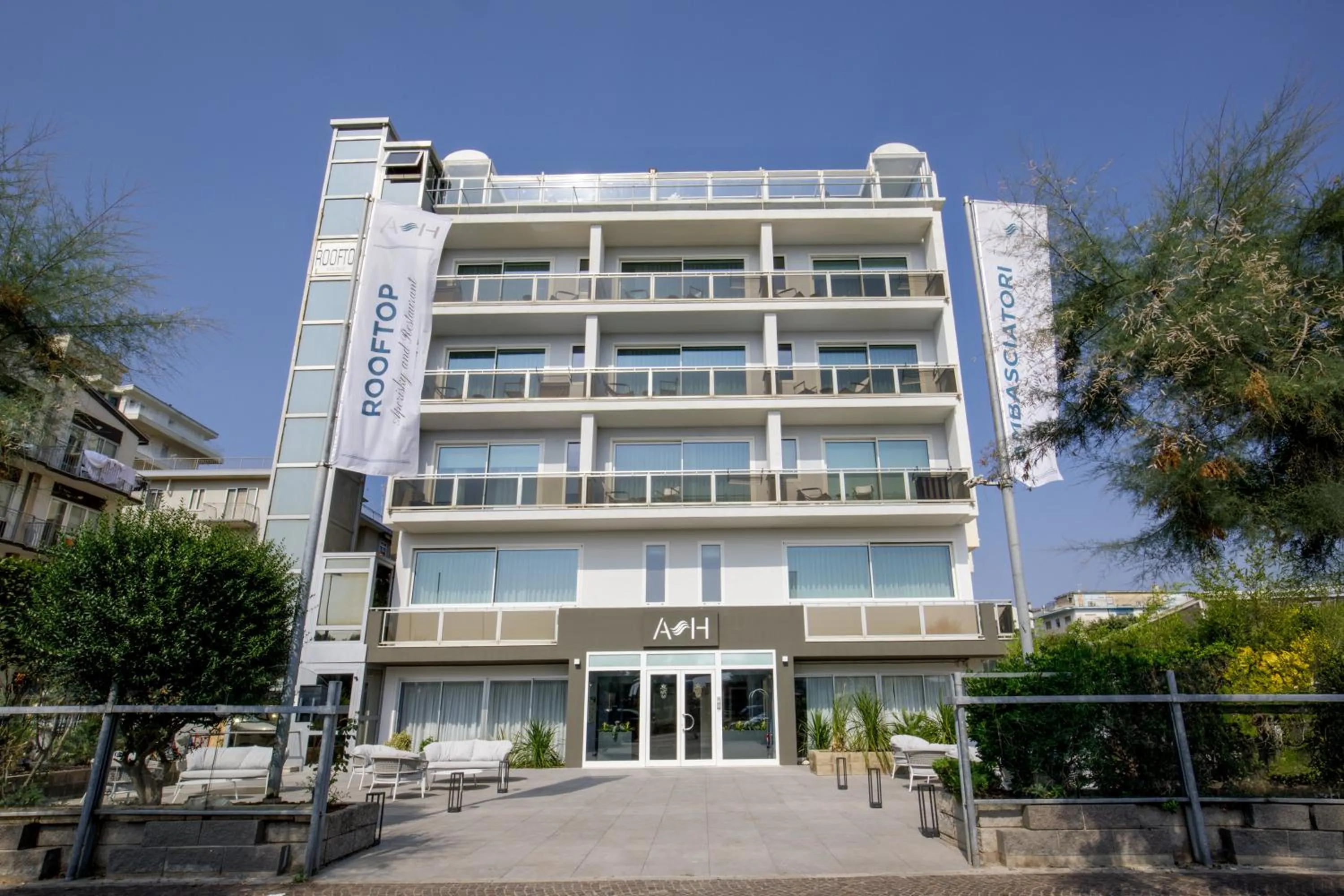 Property building in Ambasciatori Suite Hotel