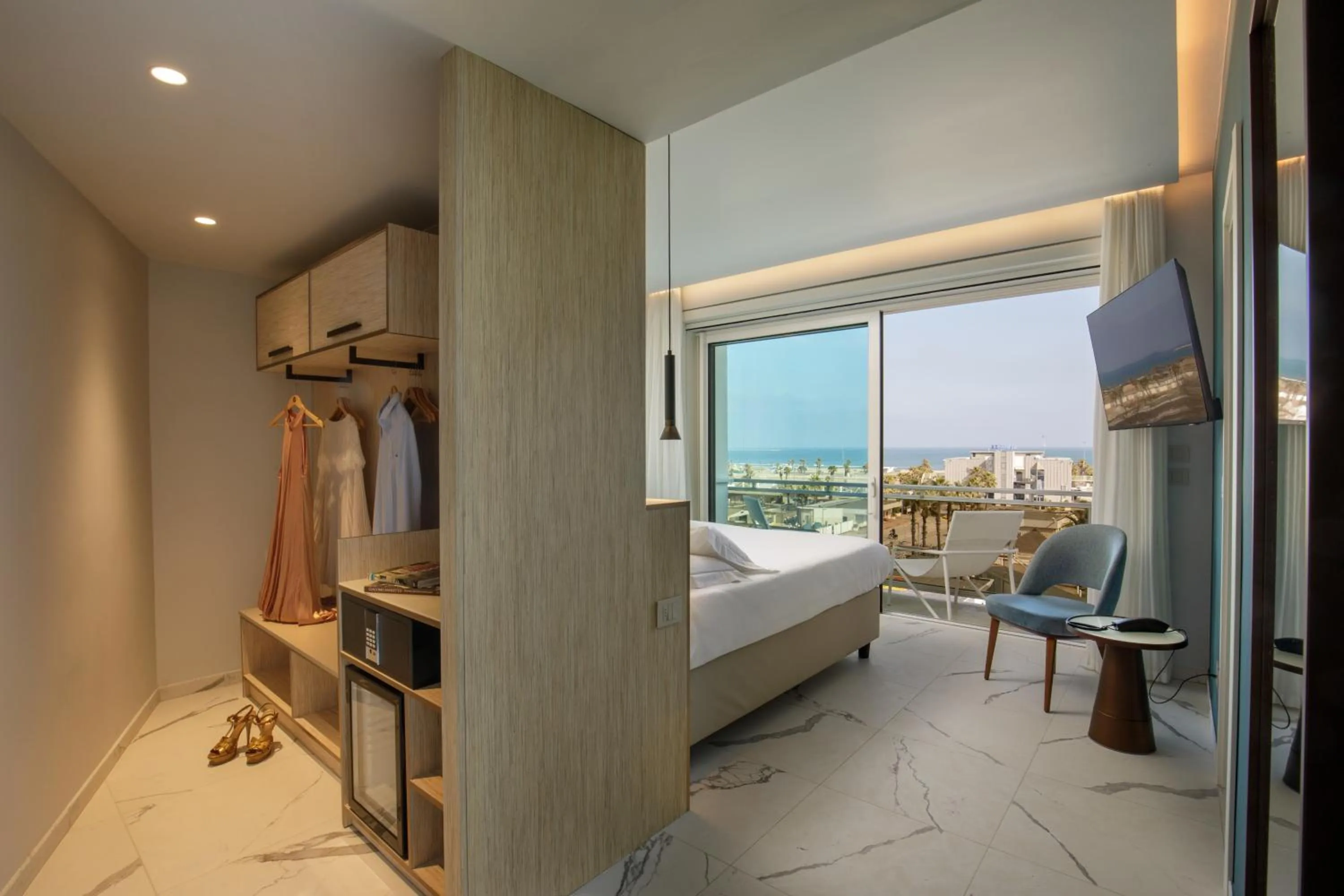 Photo of the whole room, Bed in Ambasciatori Suite Hotel