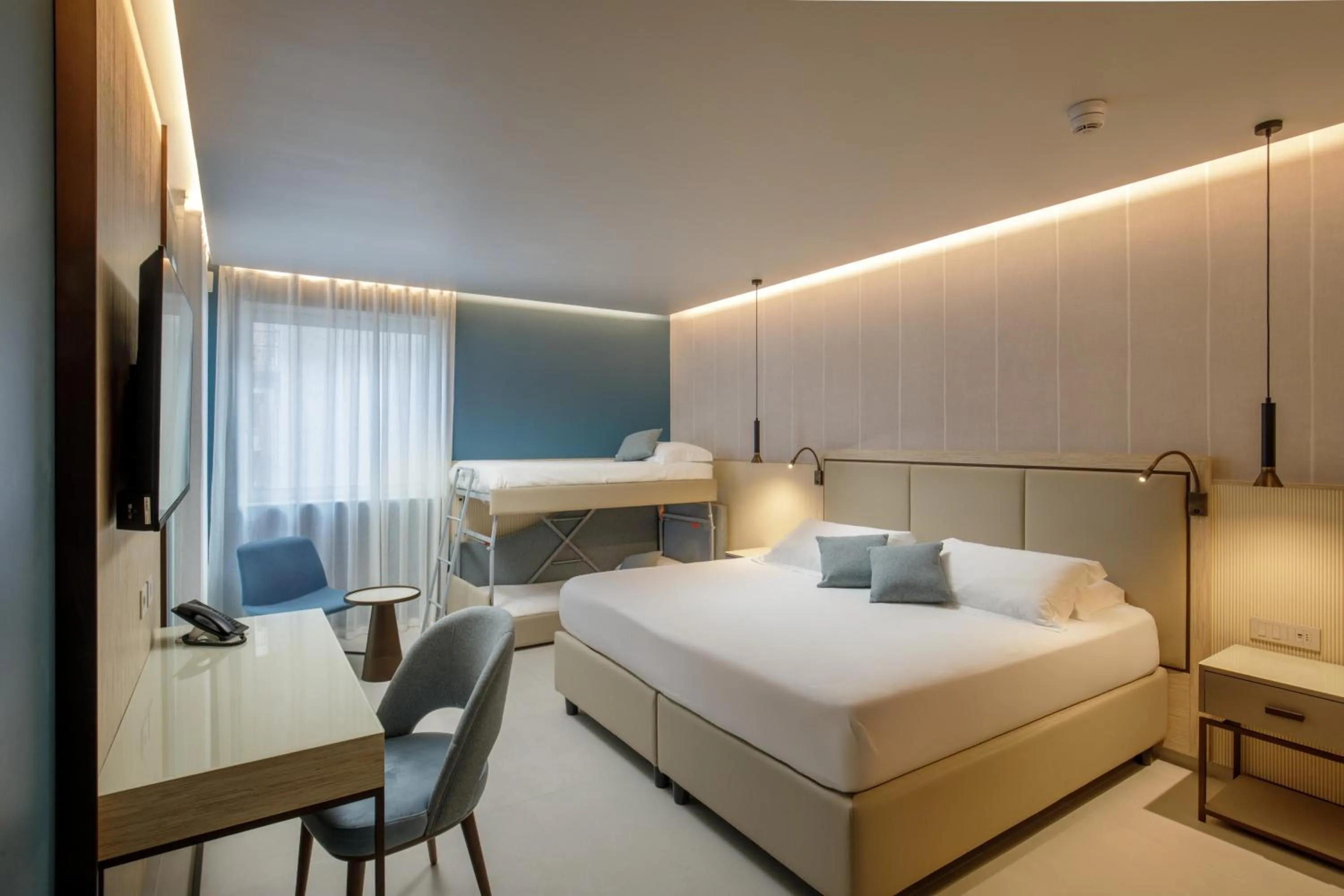 Bed in Ambasciatori Suite Hotel