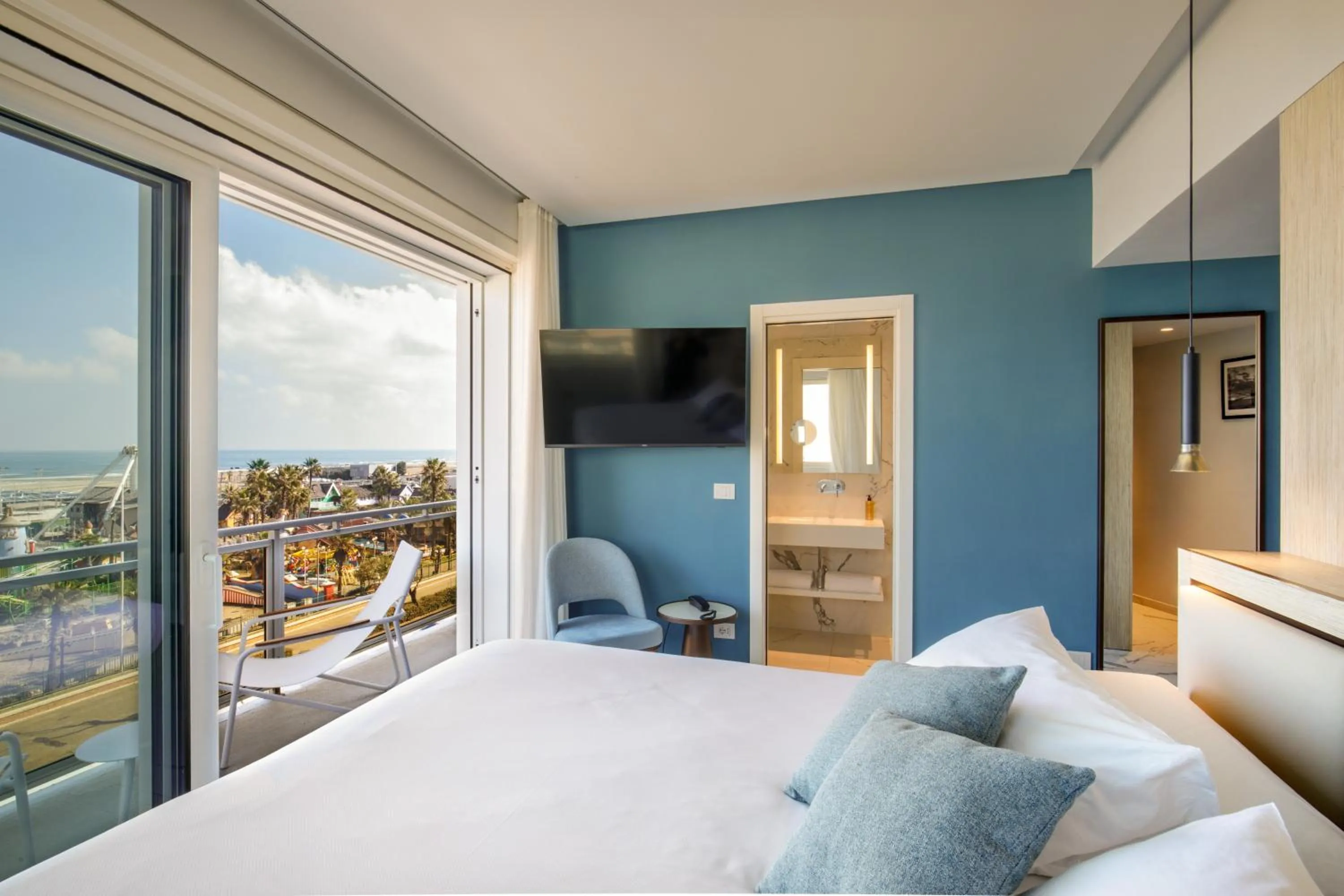 Bed in Ambasciatori Suite Hotel