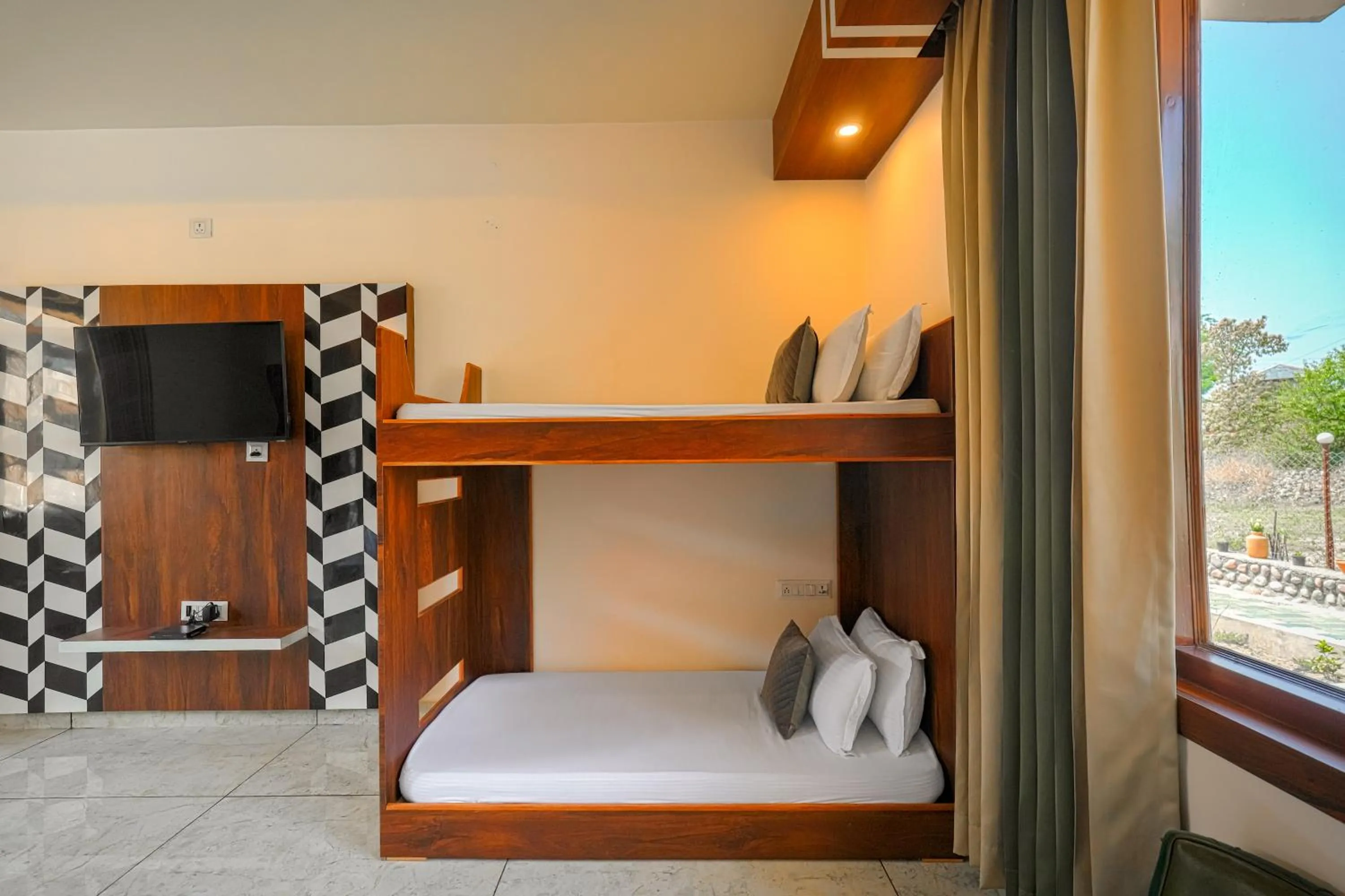 Photo of the whole room, Bed in Appas Hotel