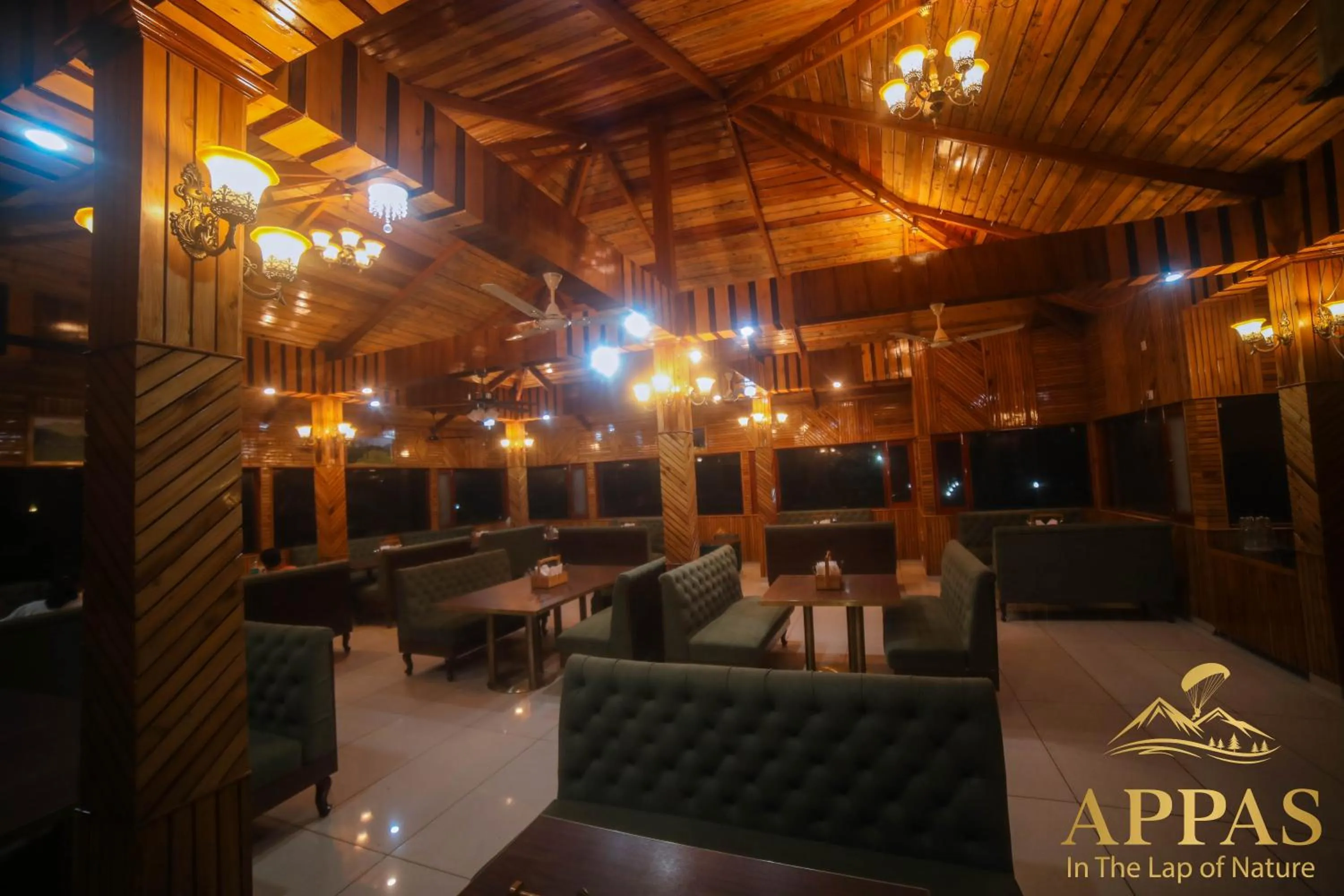 Nightclub / DJ in Appas Hotel