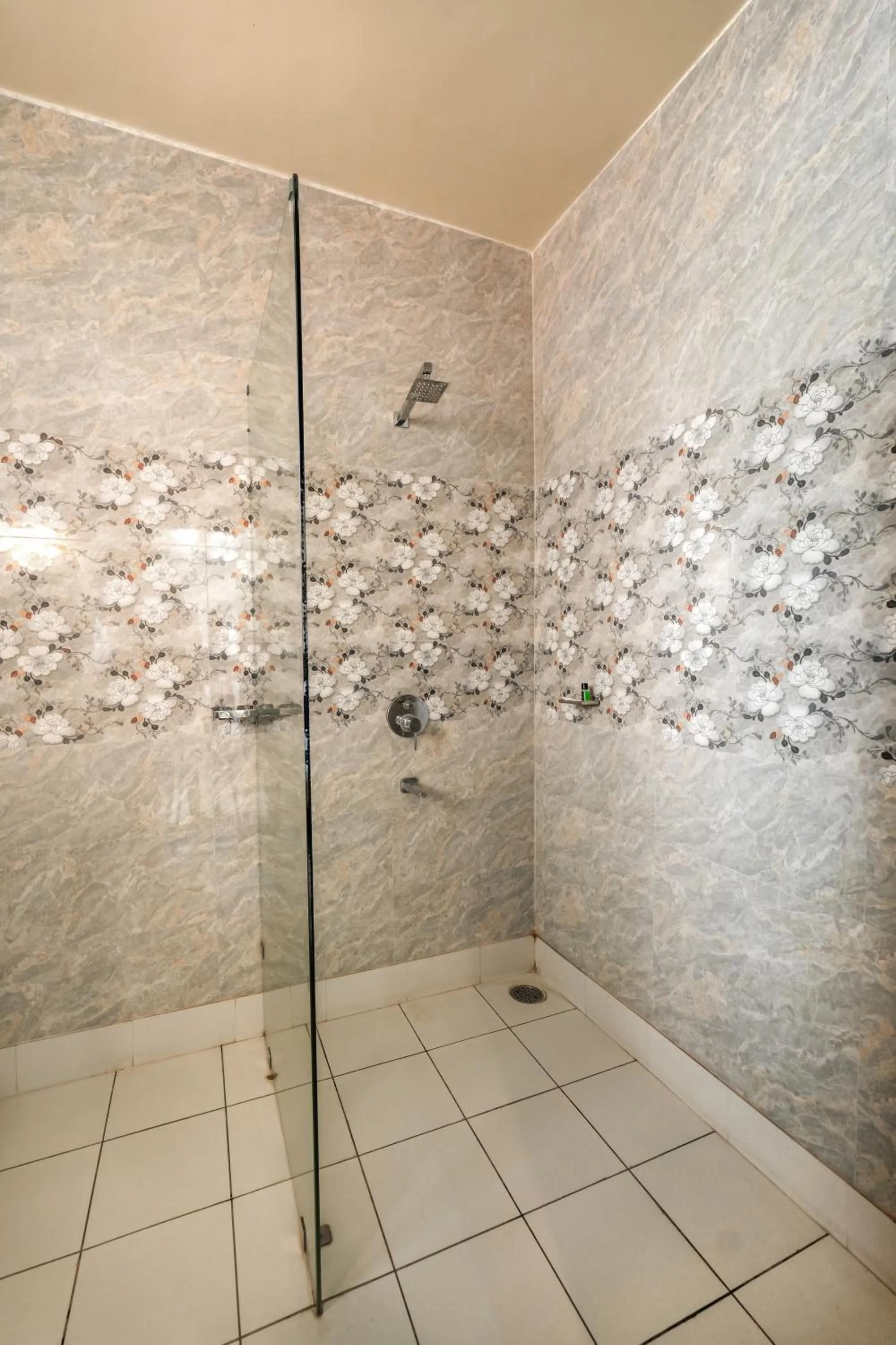 Bathroom in Appas Hotel