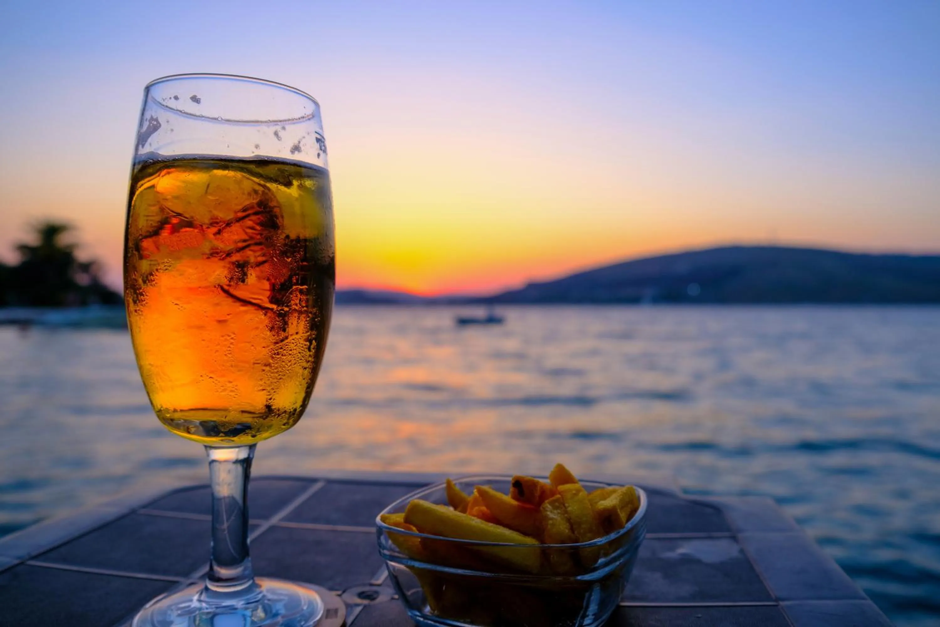 Food and drinks in Oscar Seaside Hotel & Spa