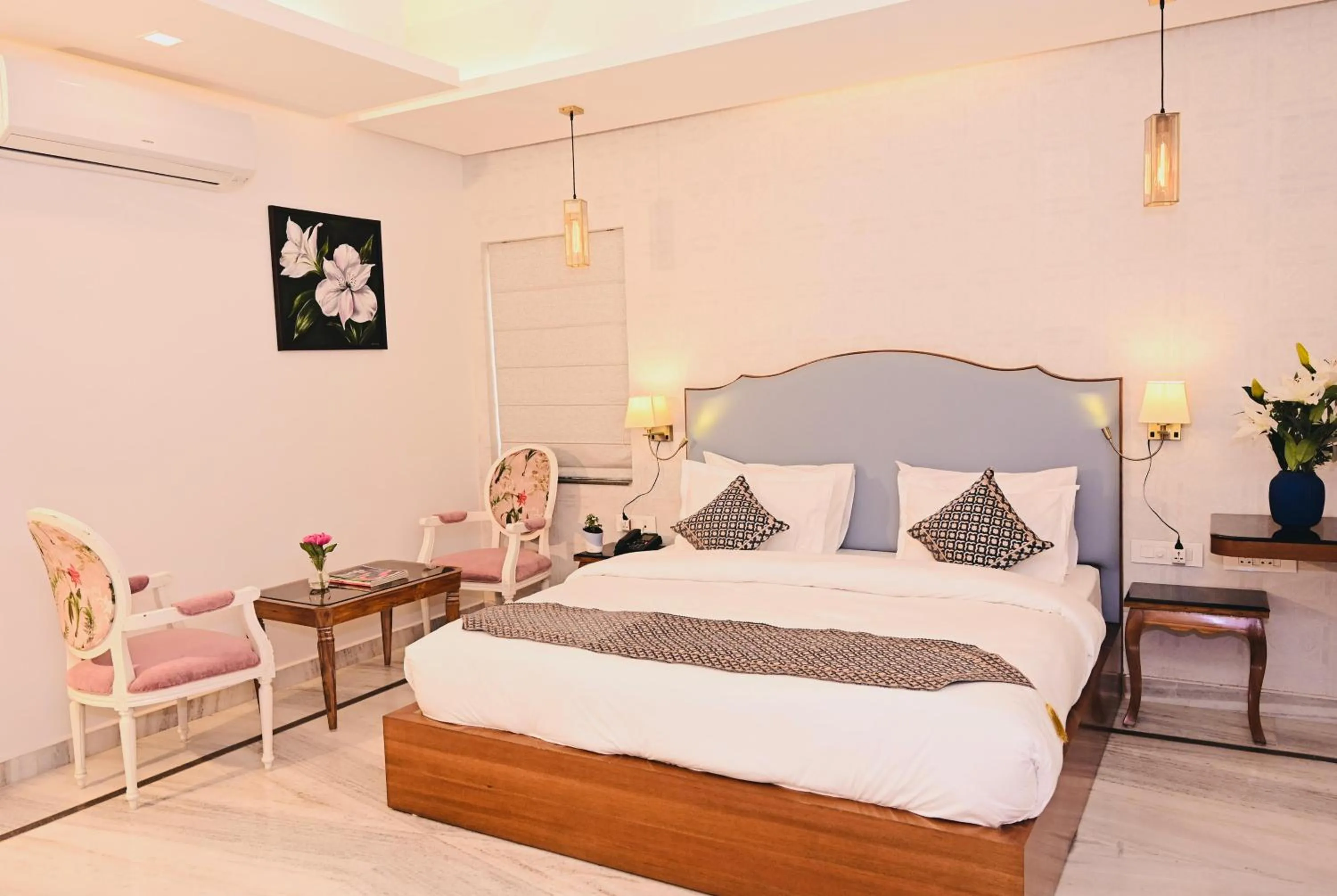 Bed in The Mohua - A Boutique Hotel