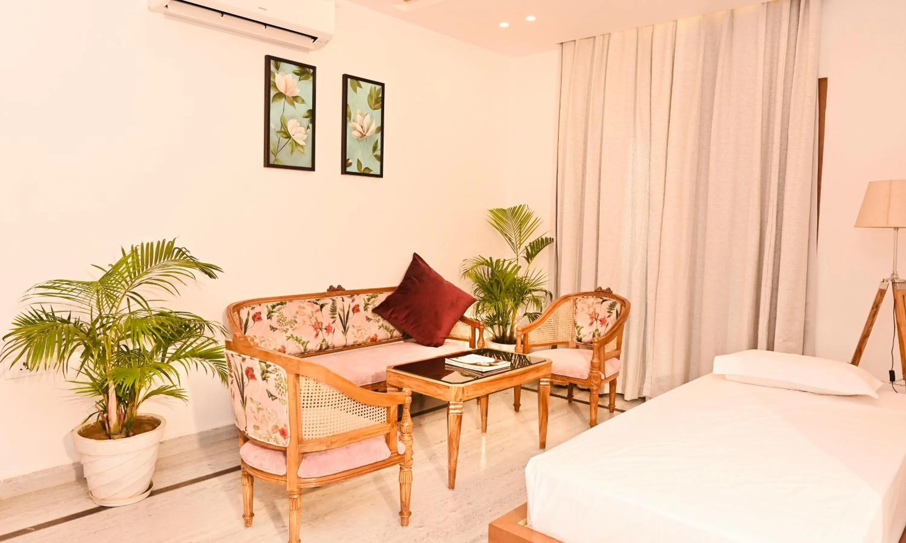 Bed in The Mohua - A Boutique Hotel