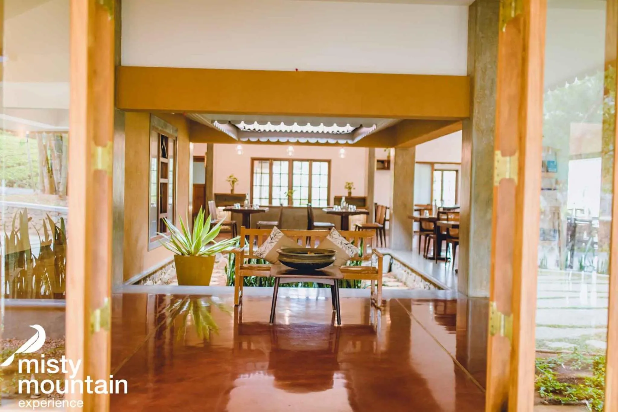 Restaurant/places to eat in Misty Mountain Experience