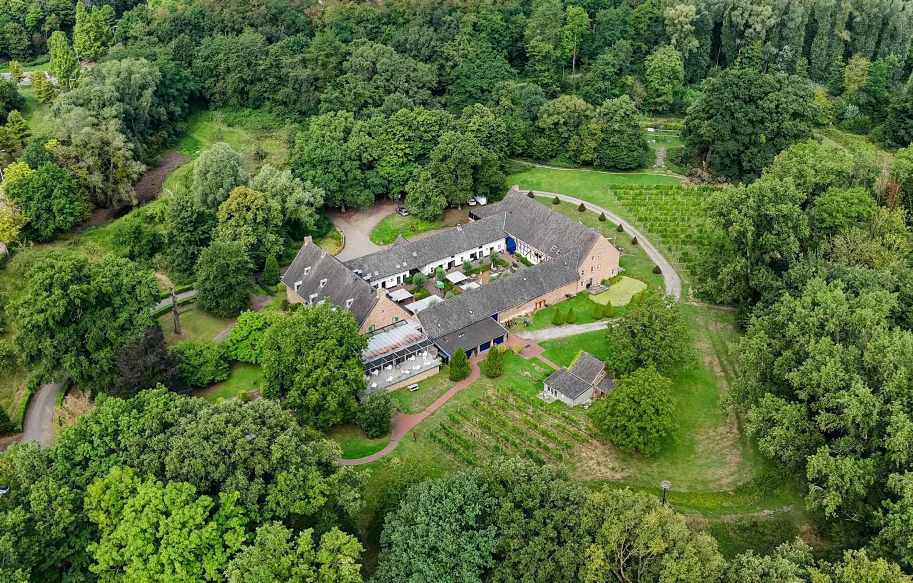 Property building in Hotel Winselerhof by Flow