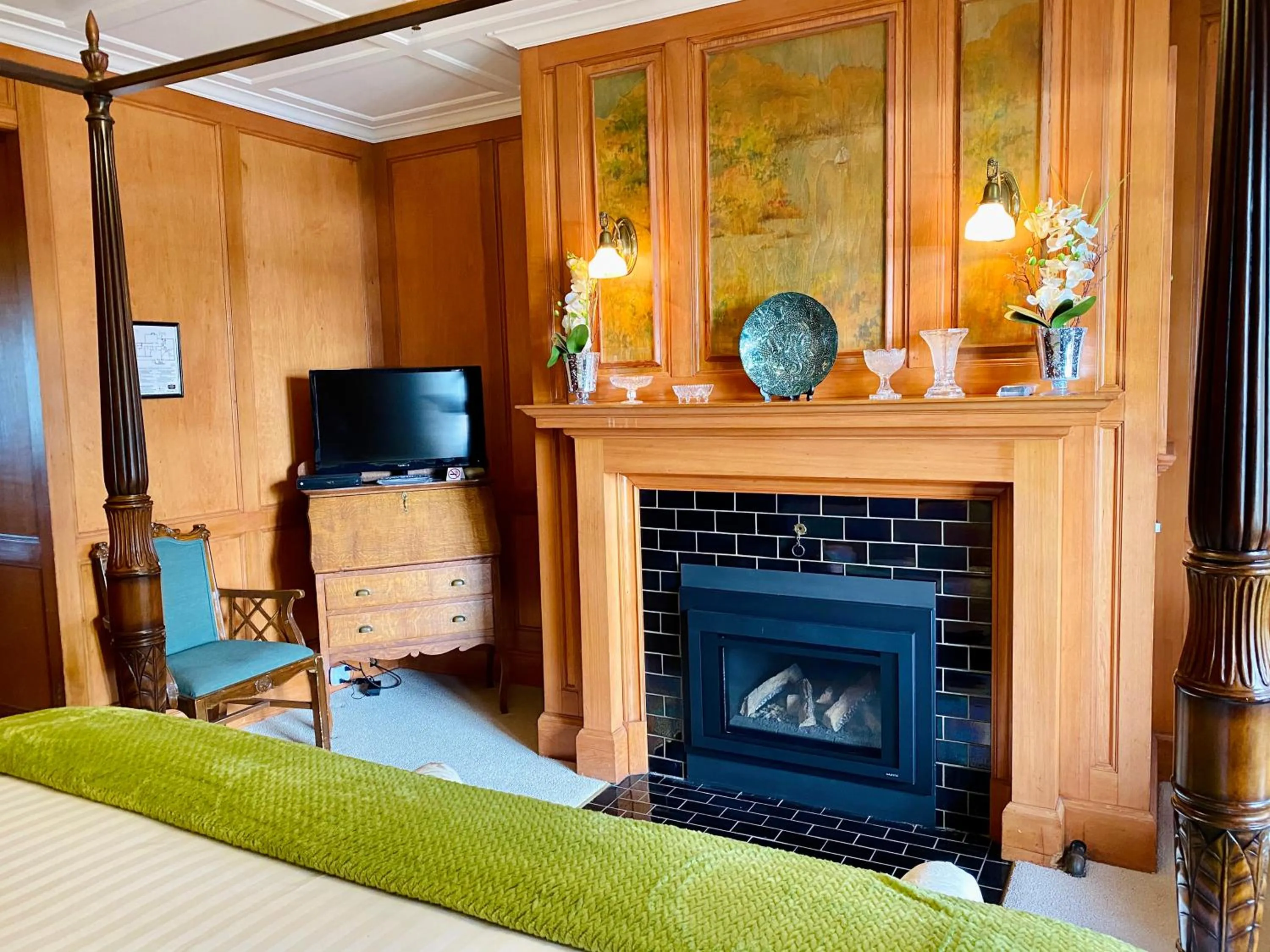 flat iron in The Latch Inn