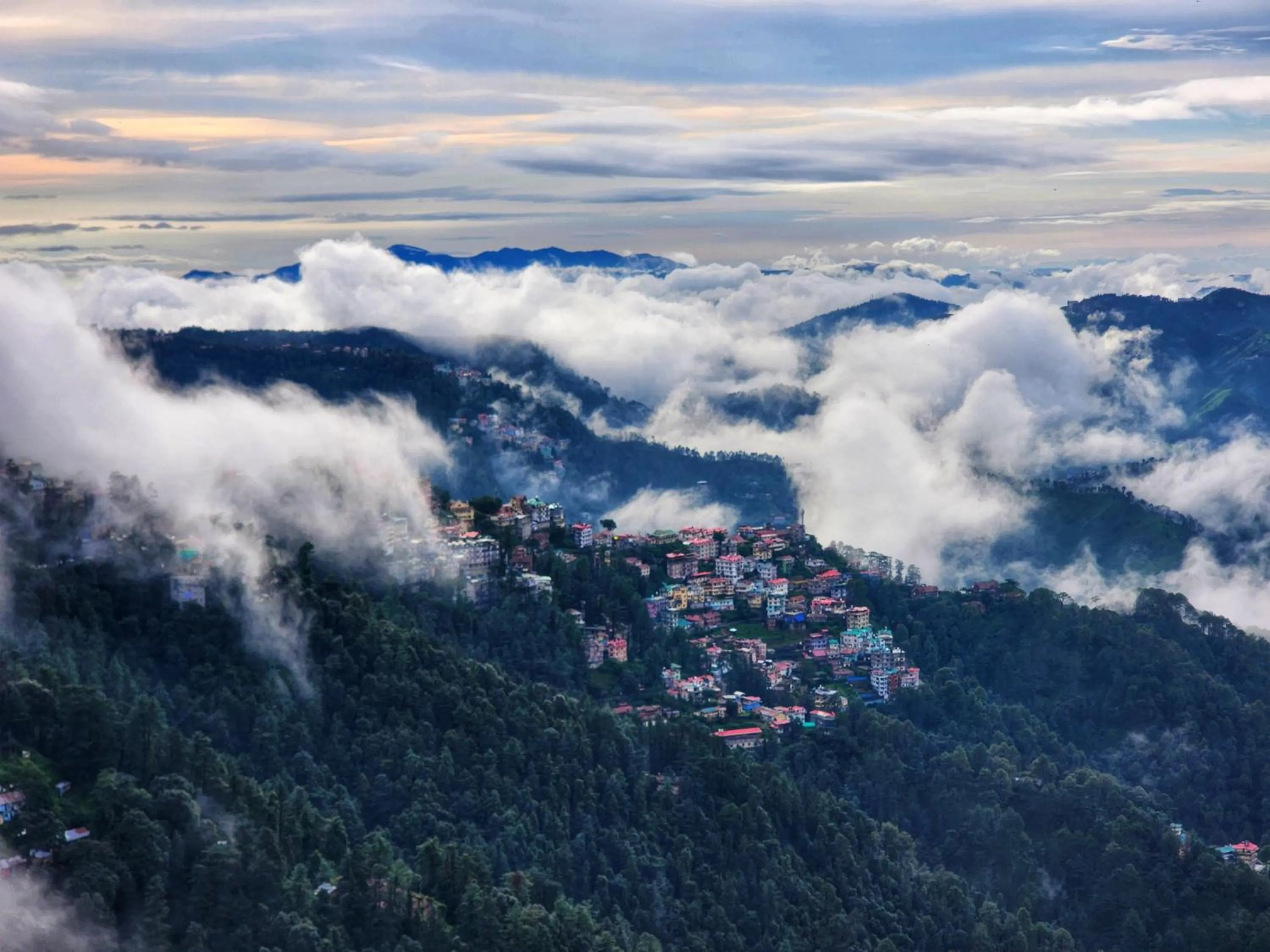 The Ashoka Inn 300mts walkable from Mall Road