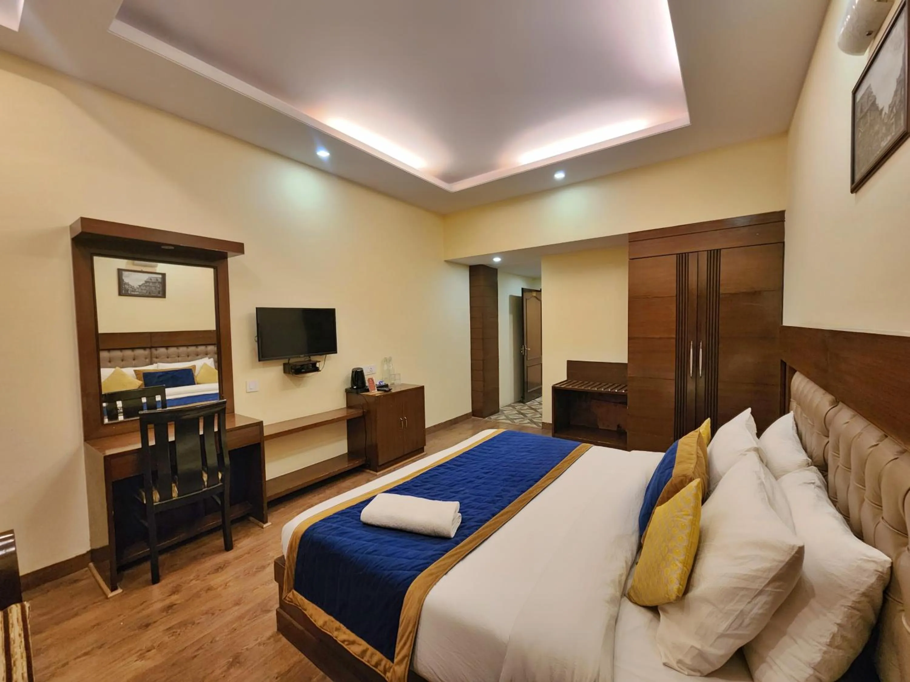 Bed in The Ashoka Inn 300mts walkable from Mall Road
