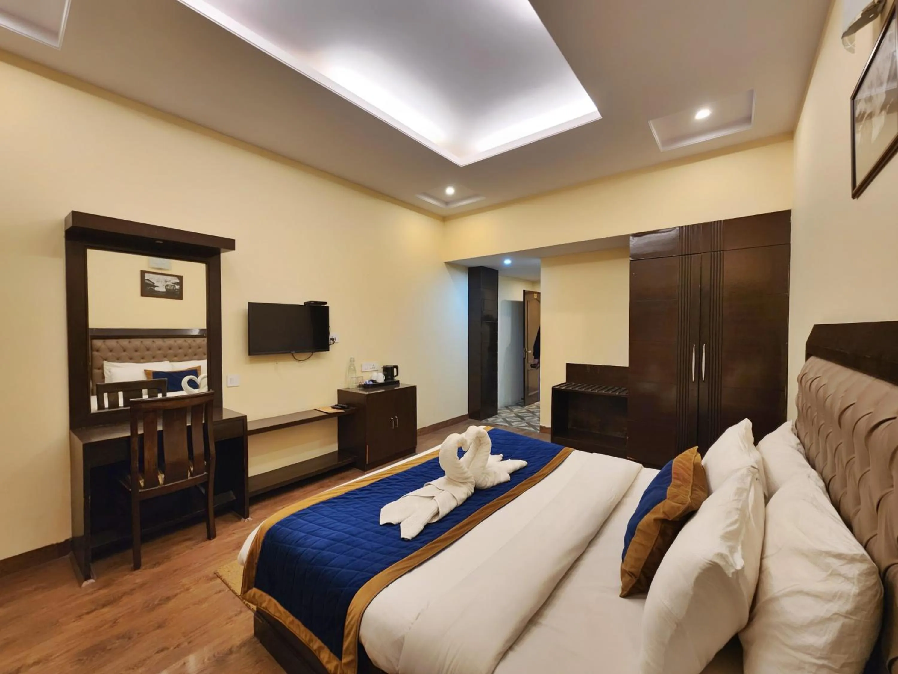 Bed in The Ashoka Inn 300mts walkable from Mall Road