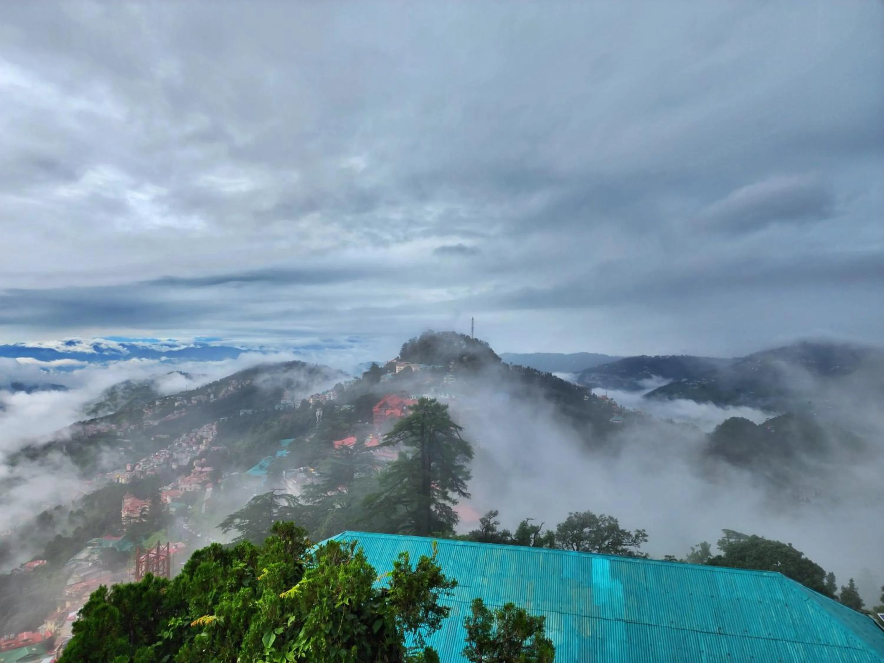 The Ashoka Inn 300mts walkable from Mall Road